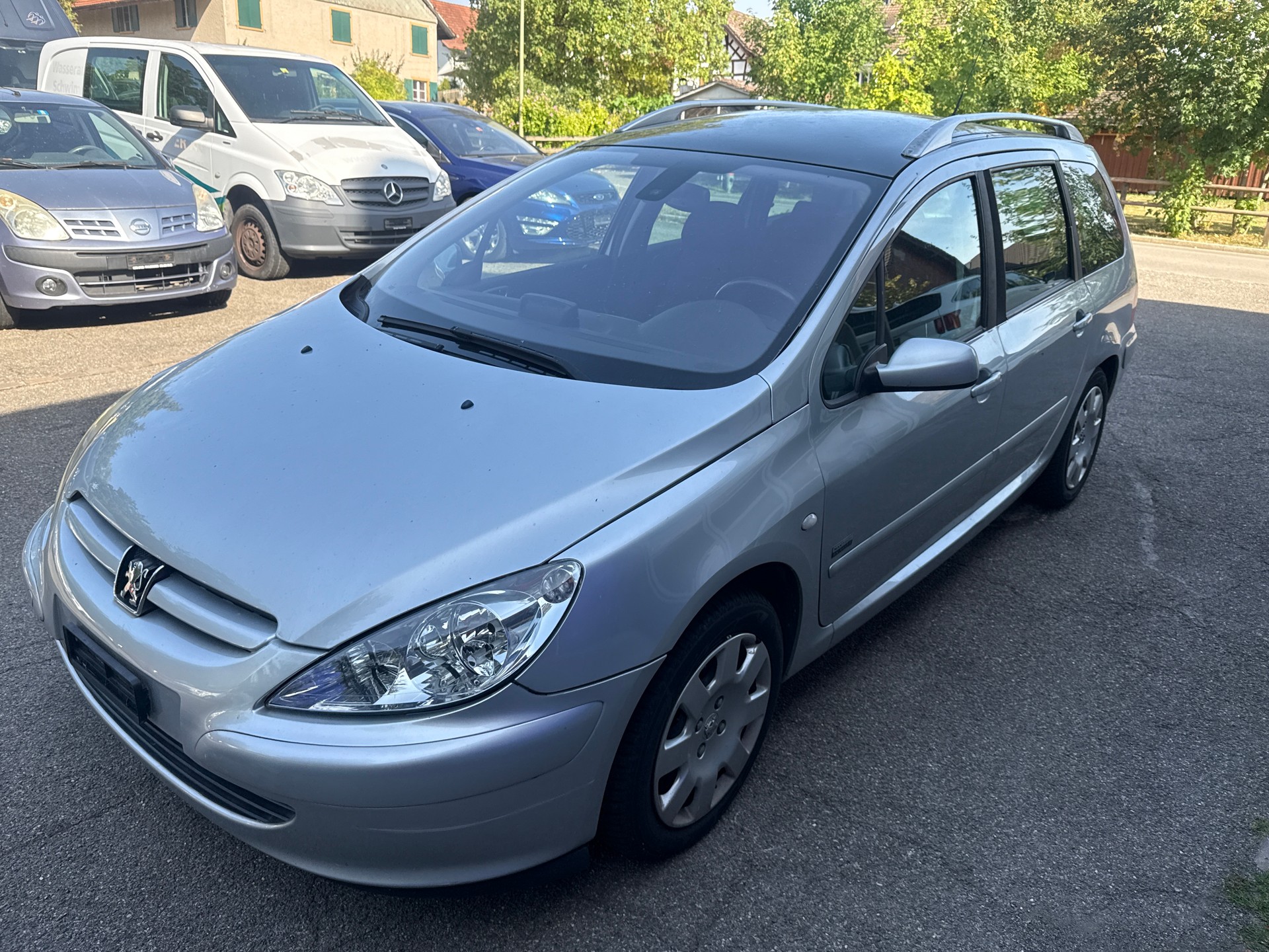 PEUGEOT 307 2.0 16V XS-image-2