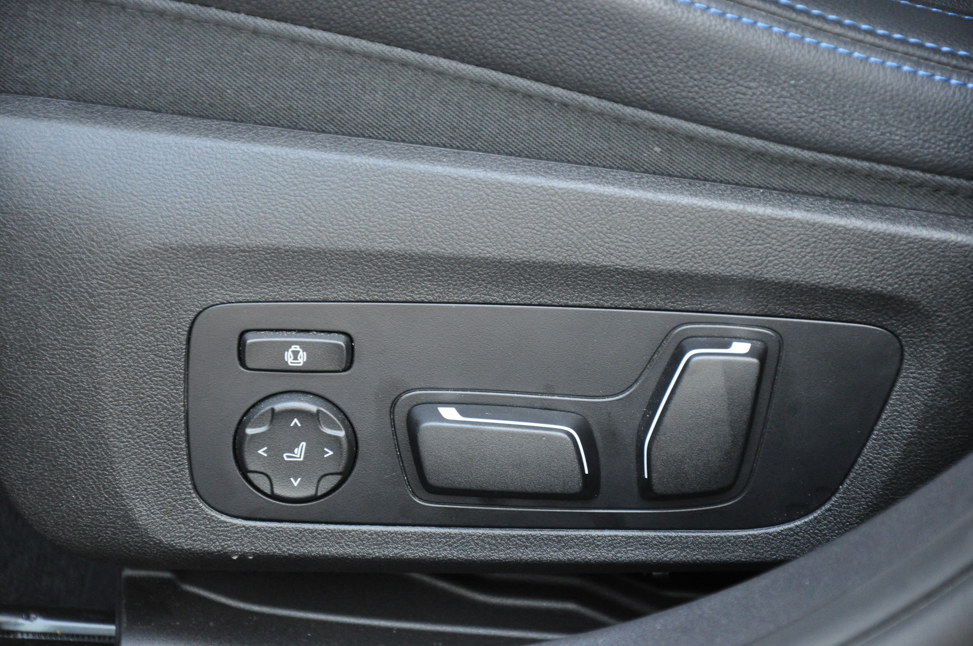 BMW 320d xDrive 48V Steptronic M Sport Pro-image-22