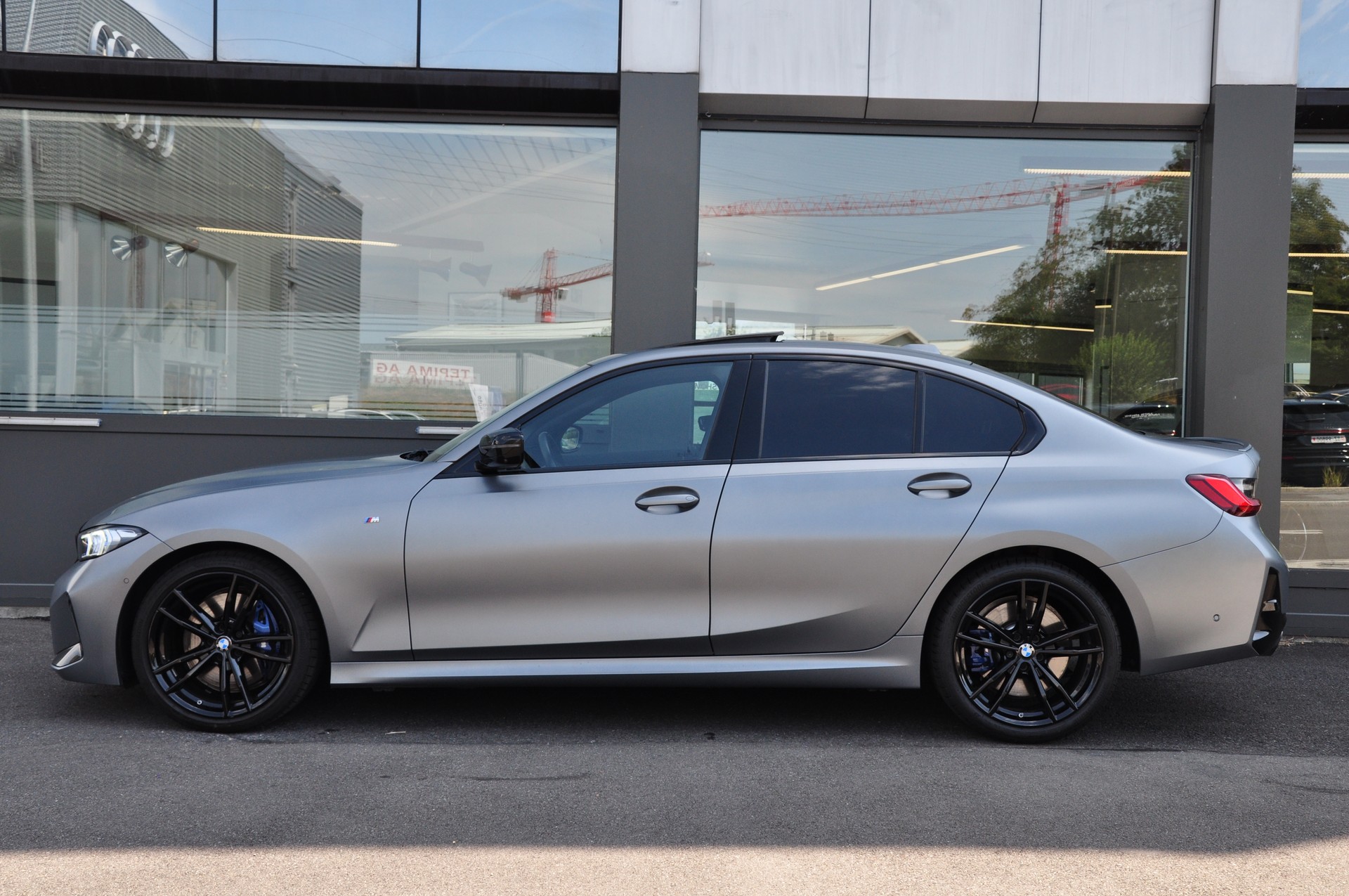 BMW 320d xDrive 48V Steptronic M Sport Pro-image-3