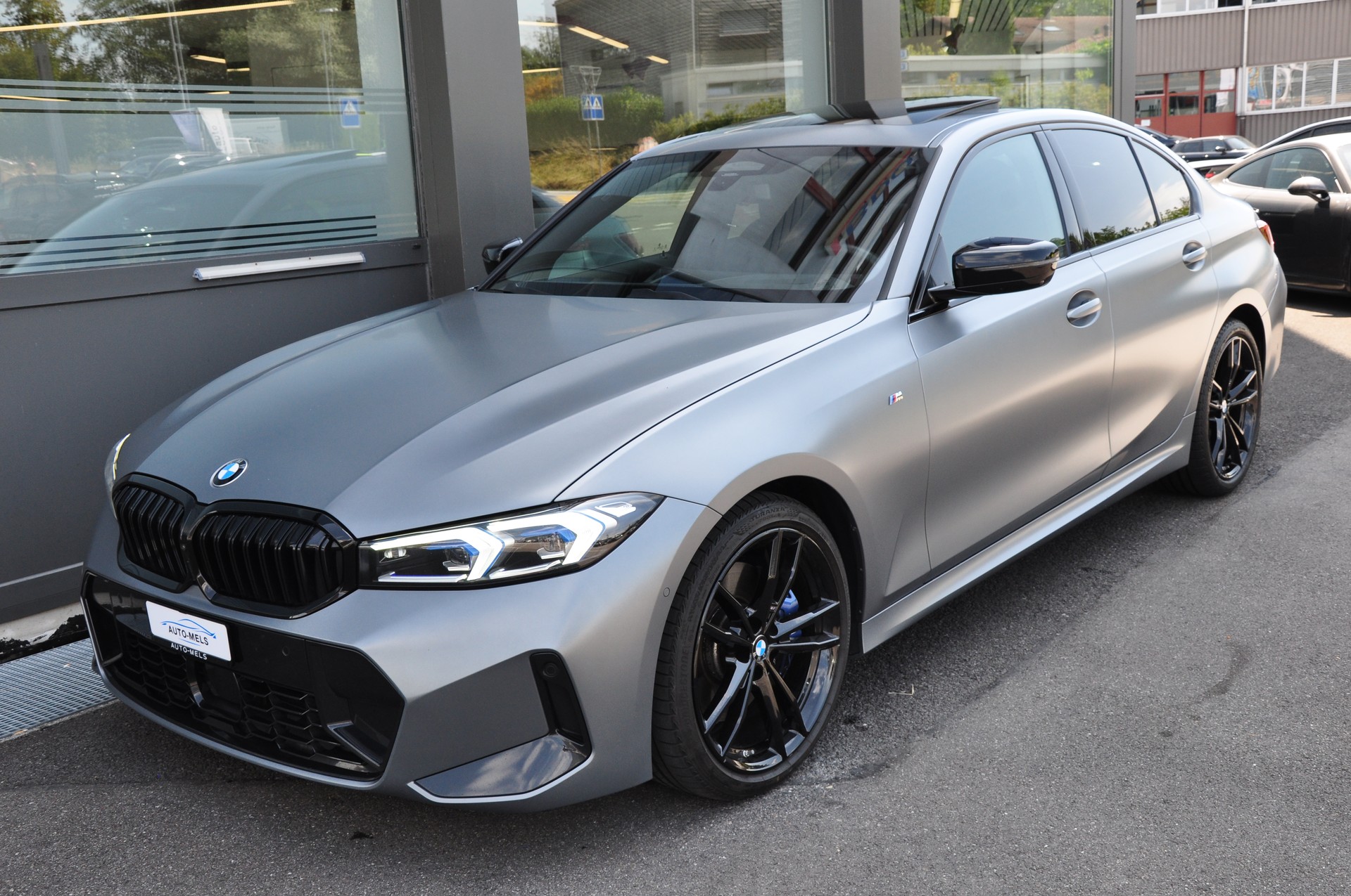 BMW 320d xDrive 48V Steptronic M Sport Pro-image-1