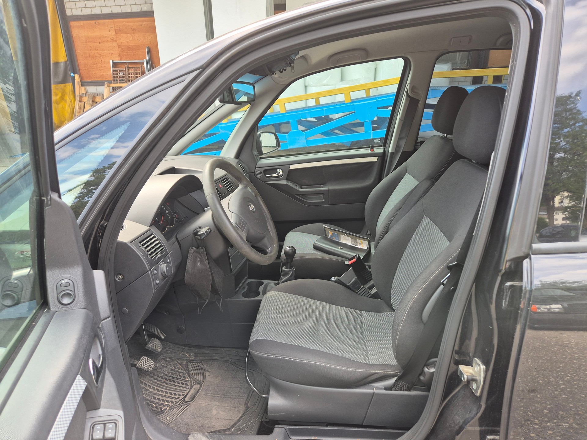 OPEL Meriva 1.6i-16 TP (Essentia)-image-7