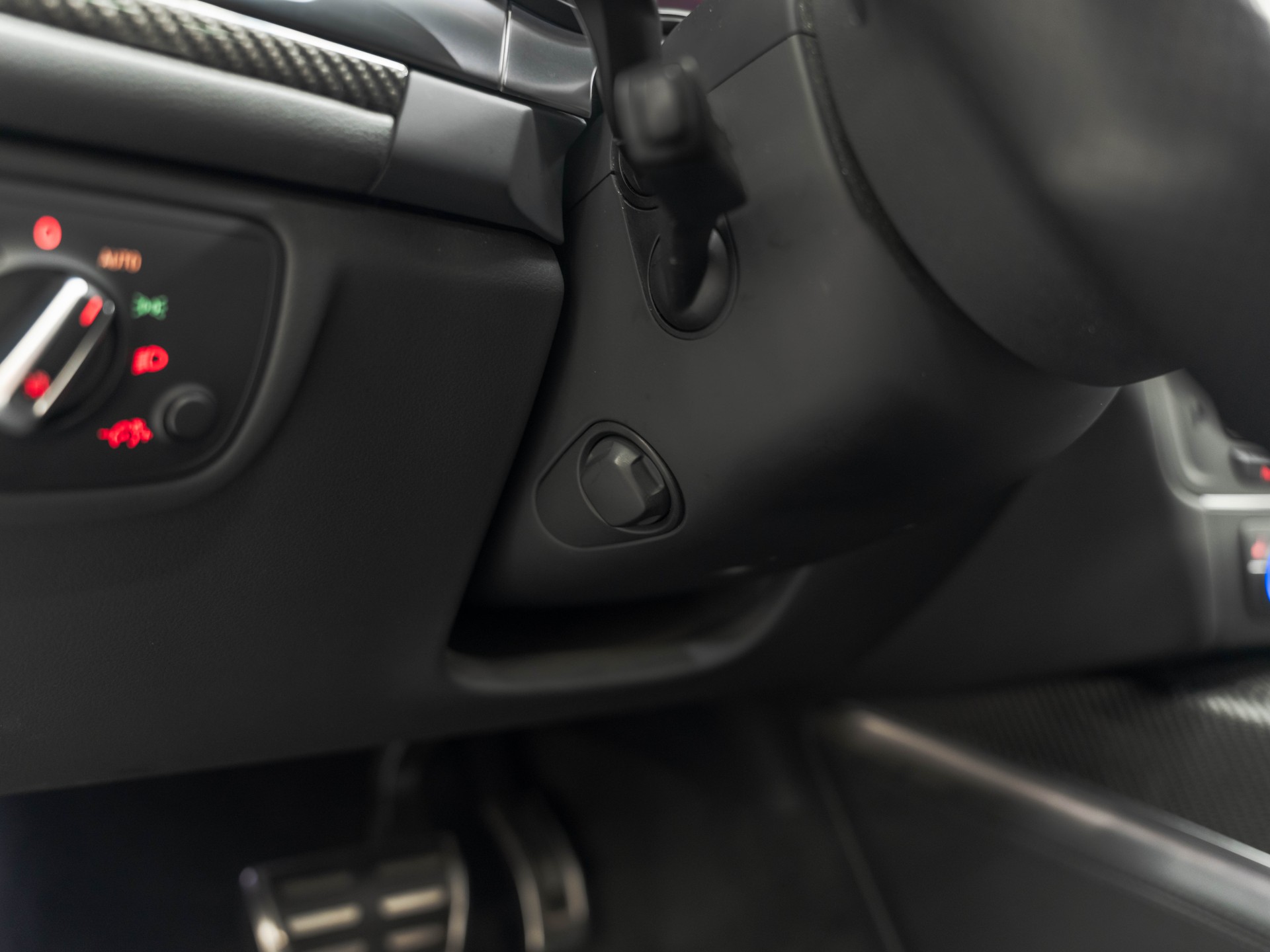 AUDI RS6 Avant 4.0 TFSI V8 quattro Tiptronic-image-28