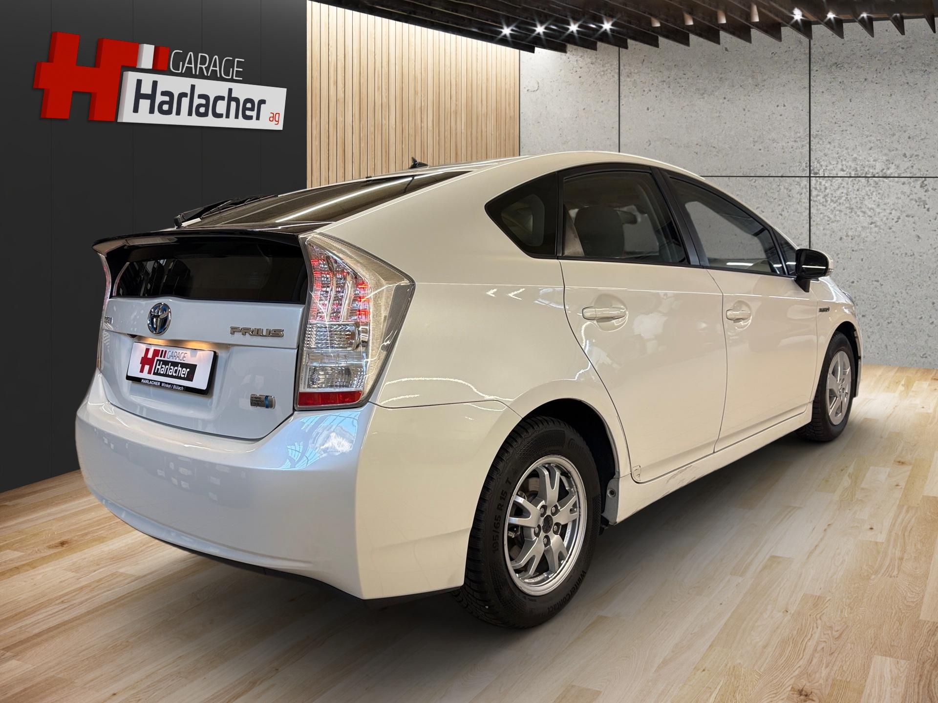 TOYOTA Prius 1.8 16V HSD Sol-image-4