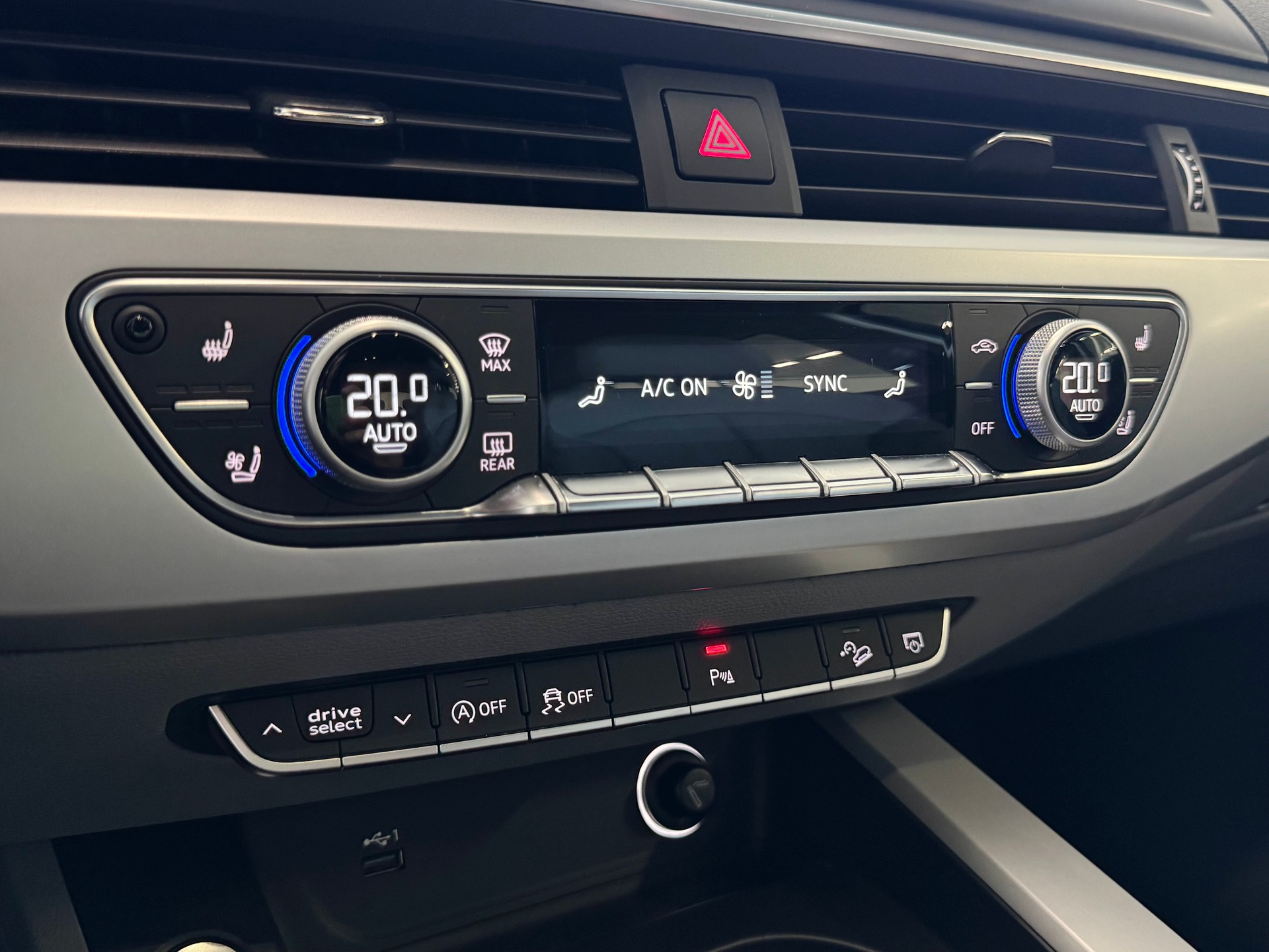 AUDI A4 allroad 2.0 TDI quattro S-tronic-image-18