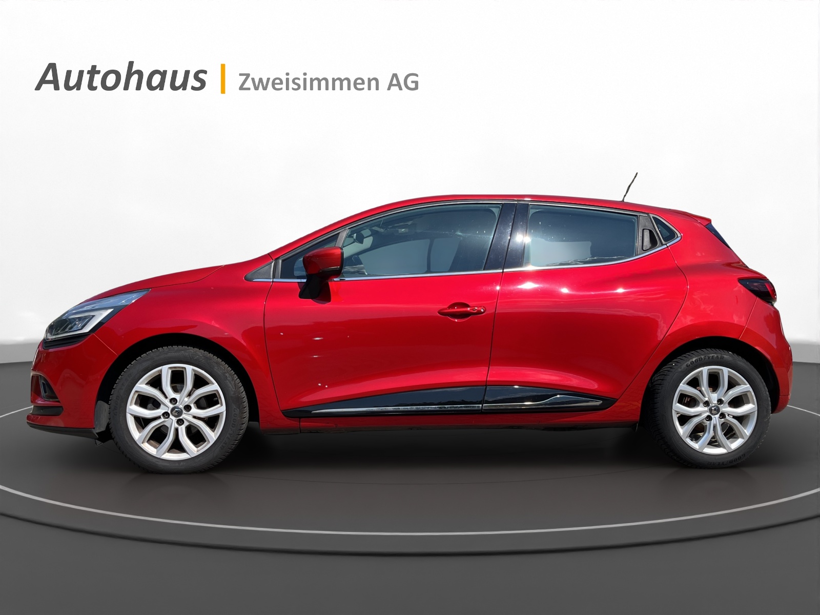 RENAULT Clio 0.9 Intens-image-1