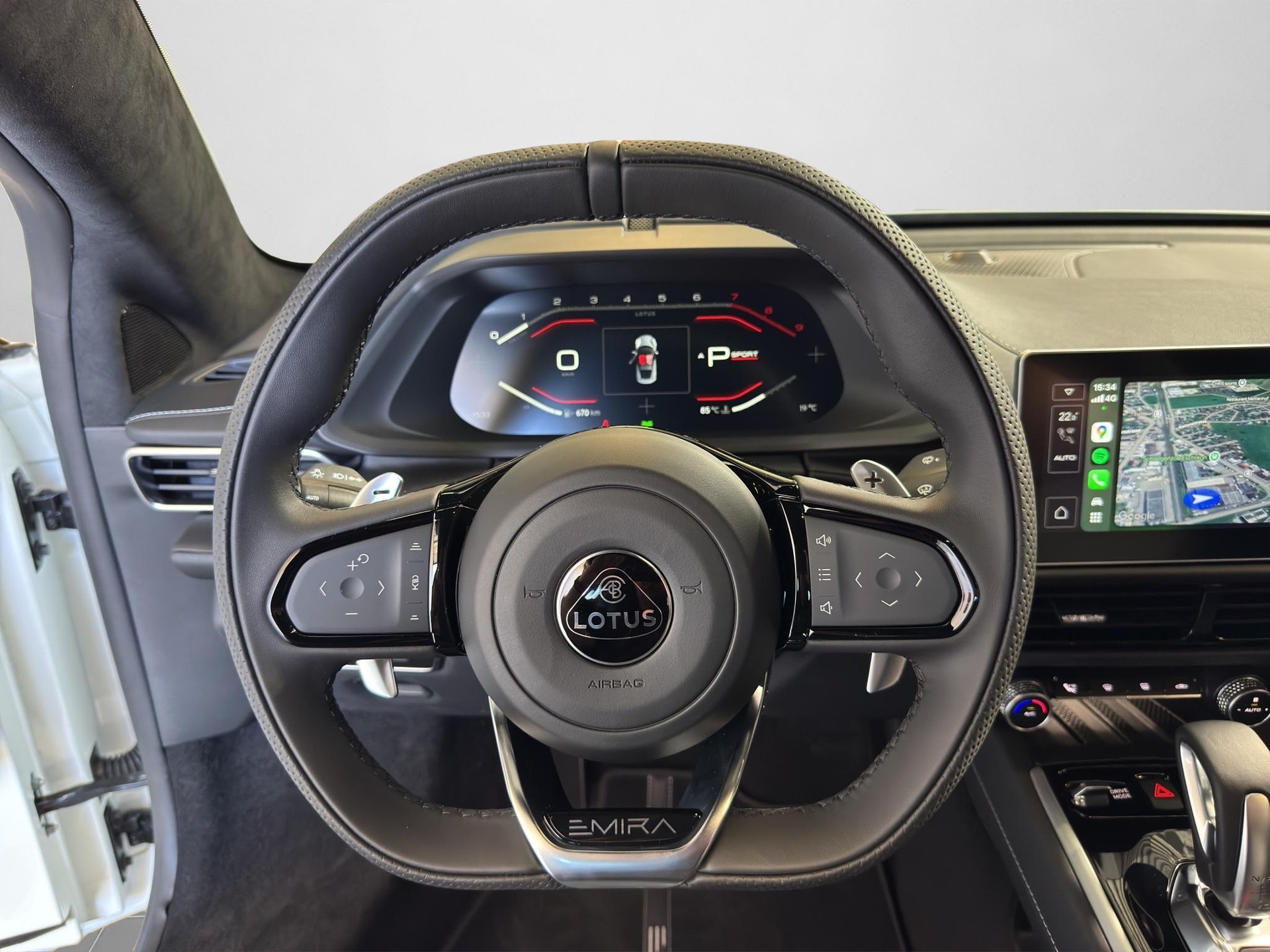LOTUS Emira 2.0 I4 First Edition-image-4