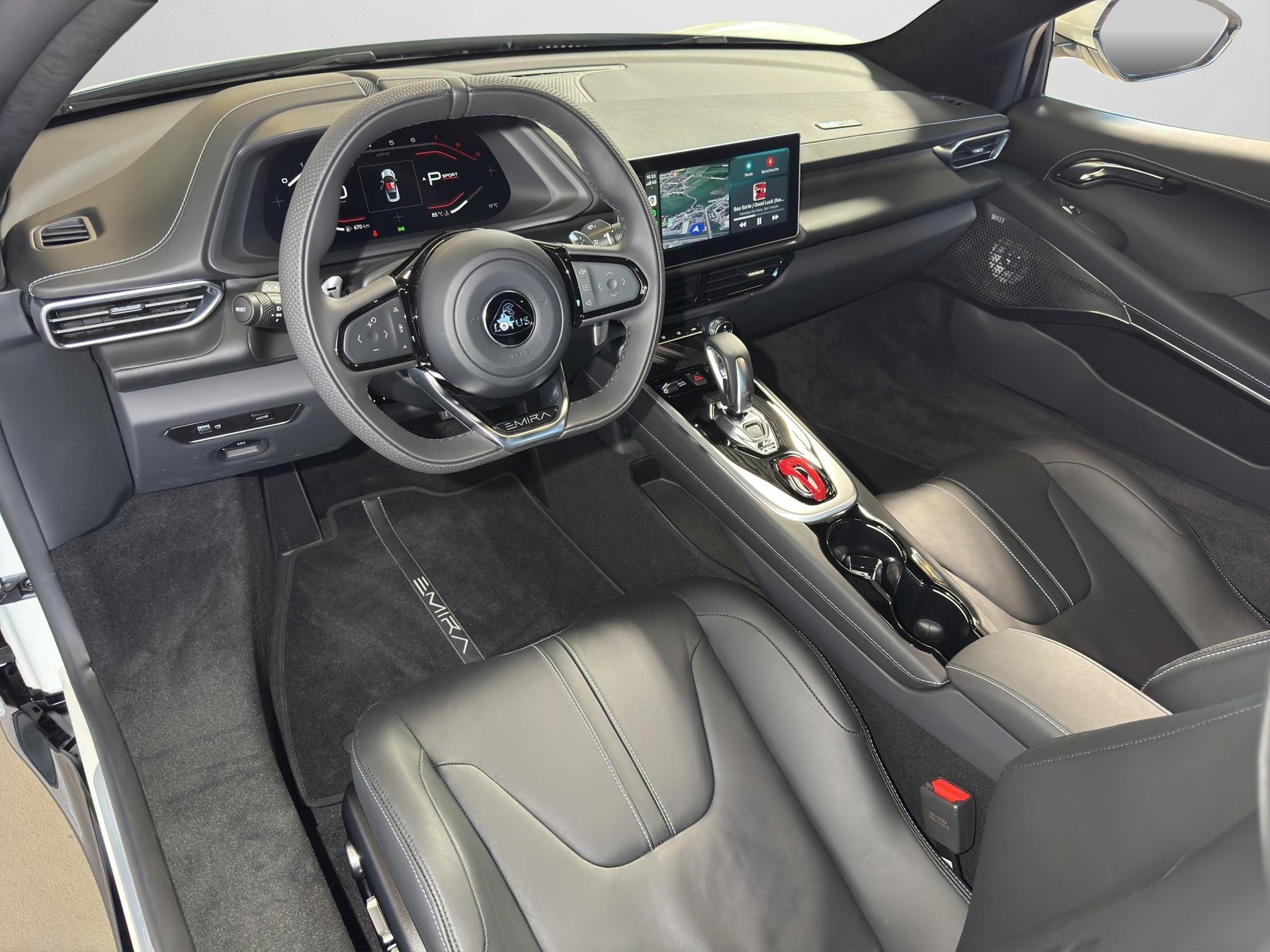LOTUS Emira 2.0 I4 First Edition-image-3
