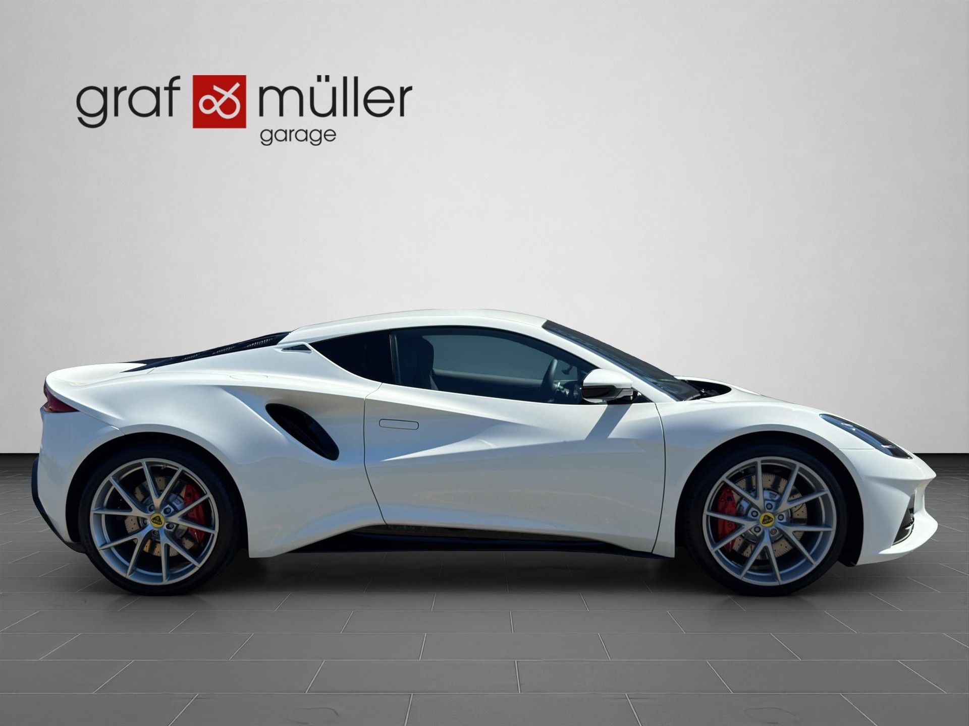 LOTUS Emira 2.0 I4 First Edition-image-17