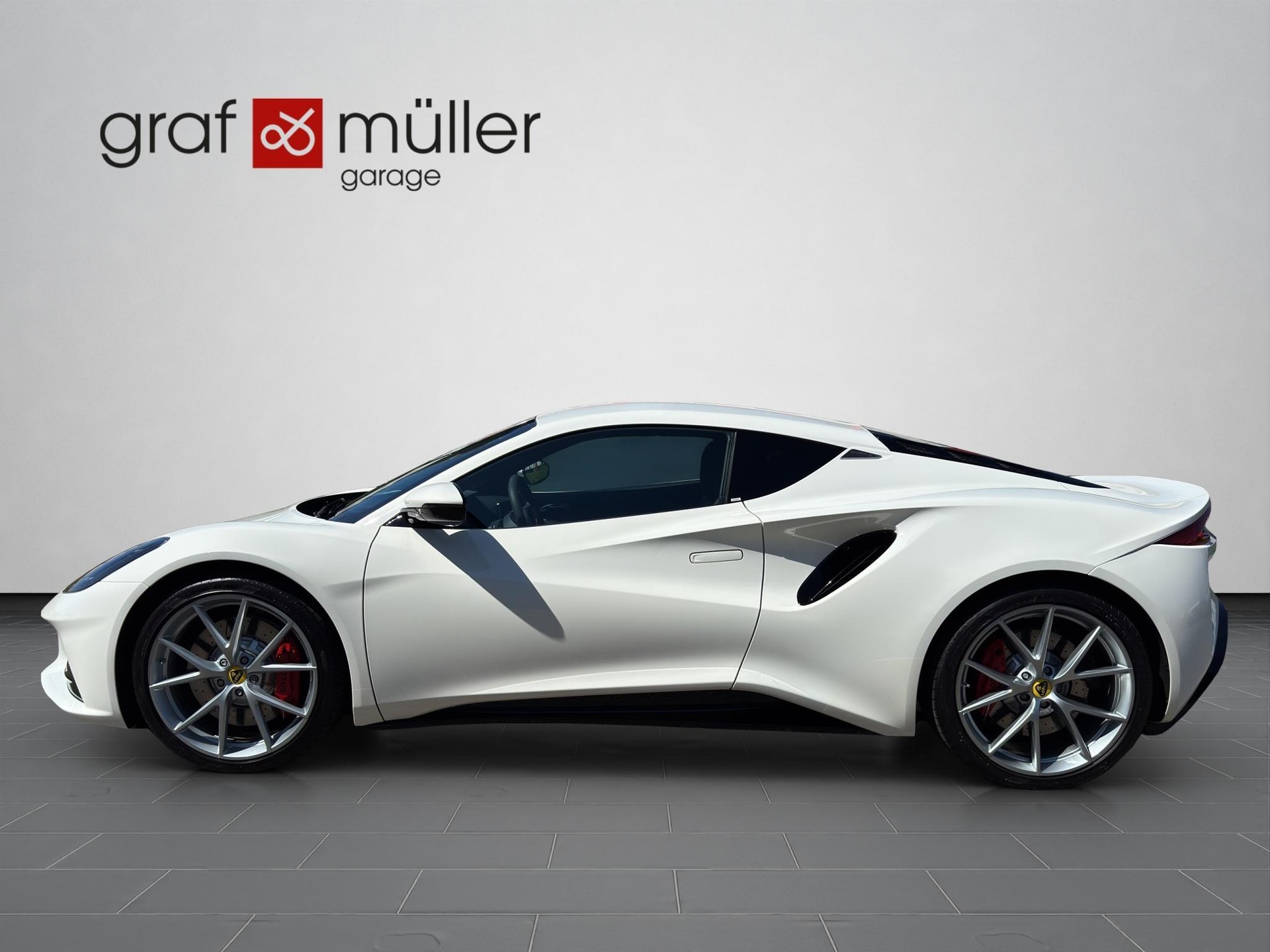 LOTUS Emira 2.0 I4 First Edition-image-1