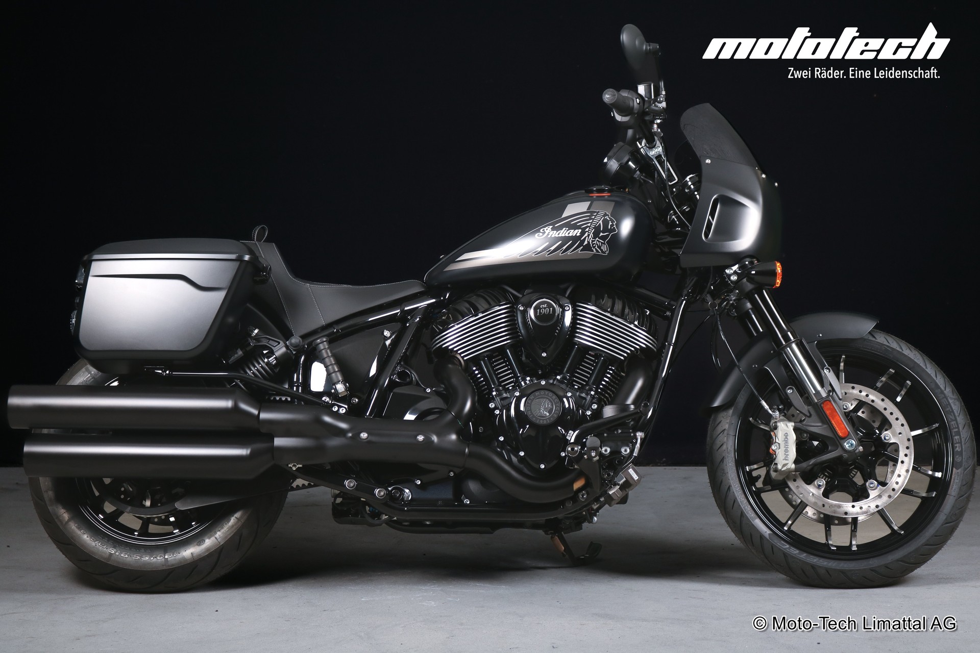 INDIAN Sport Chief RT-showroom-element-1
