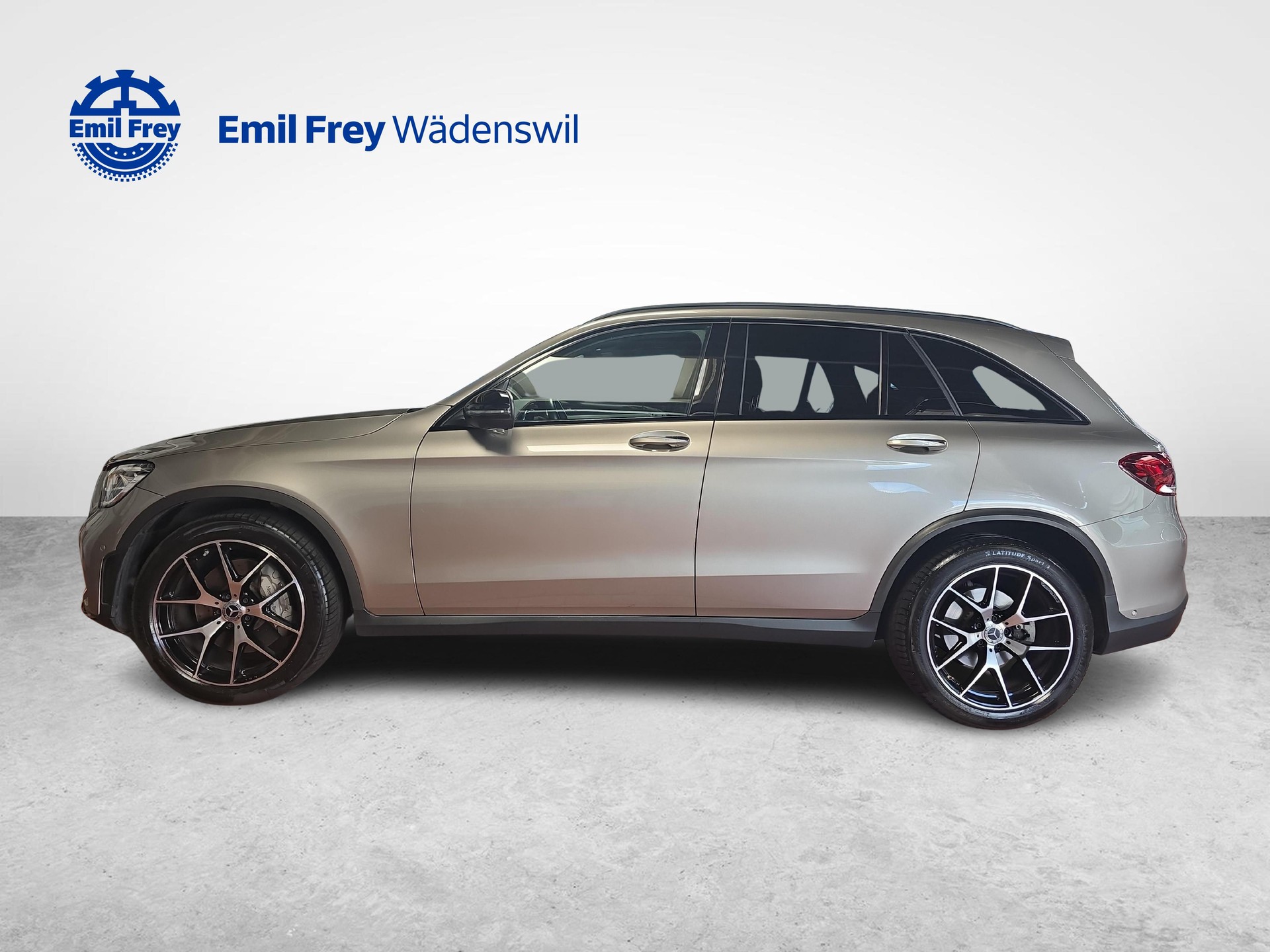 MERCEDES-BENZ GLC 300 d 4MATIC AMG Line-image-1