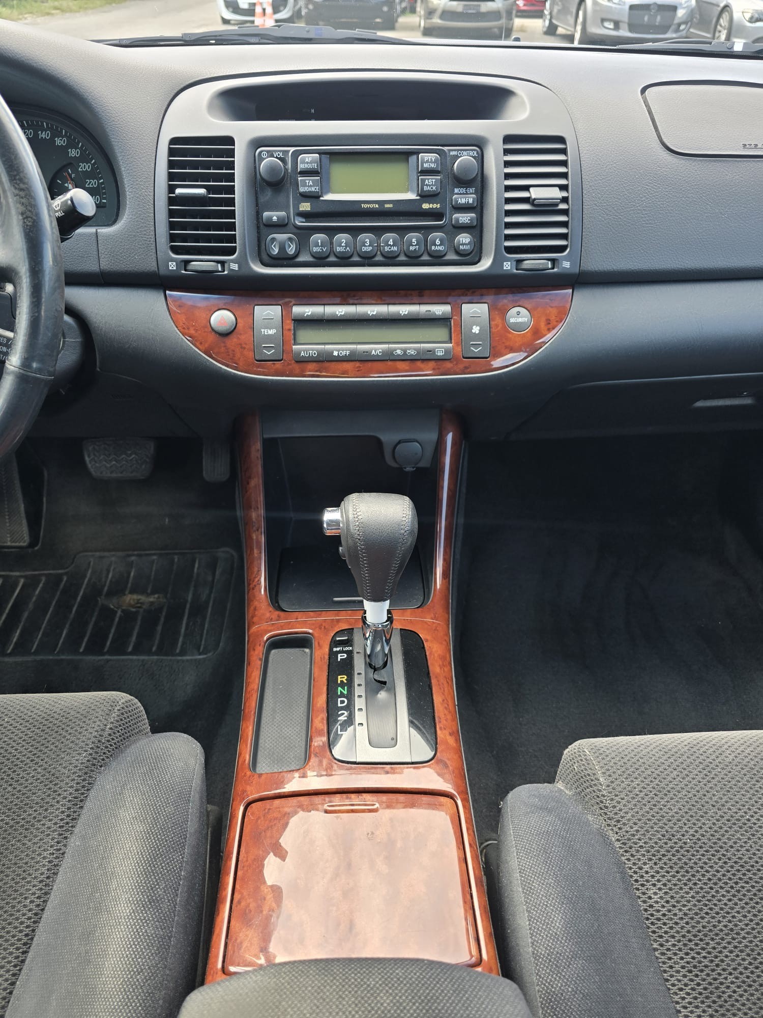 TOYOTA Camry 2.4-image-13