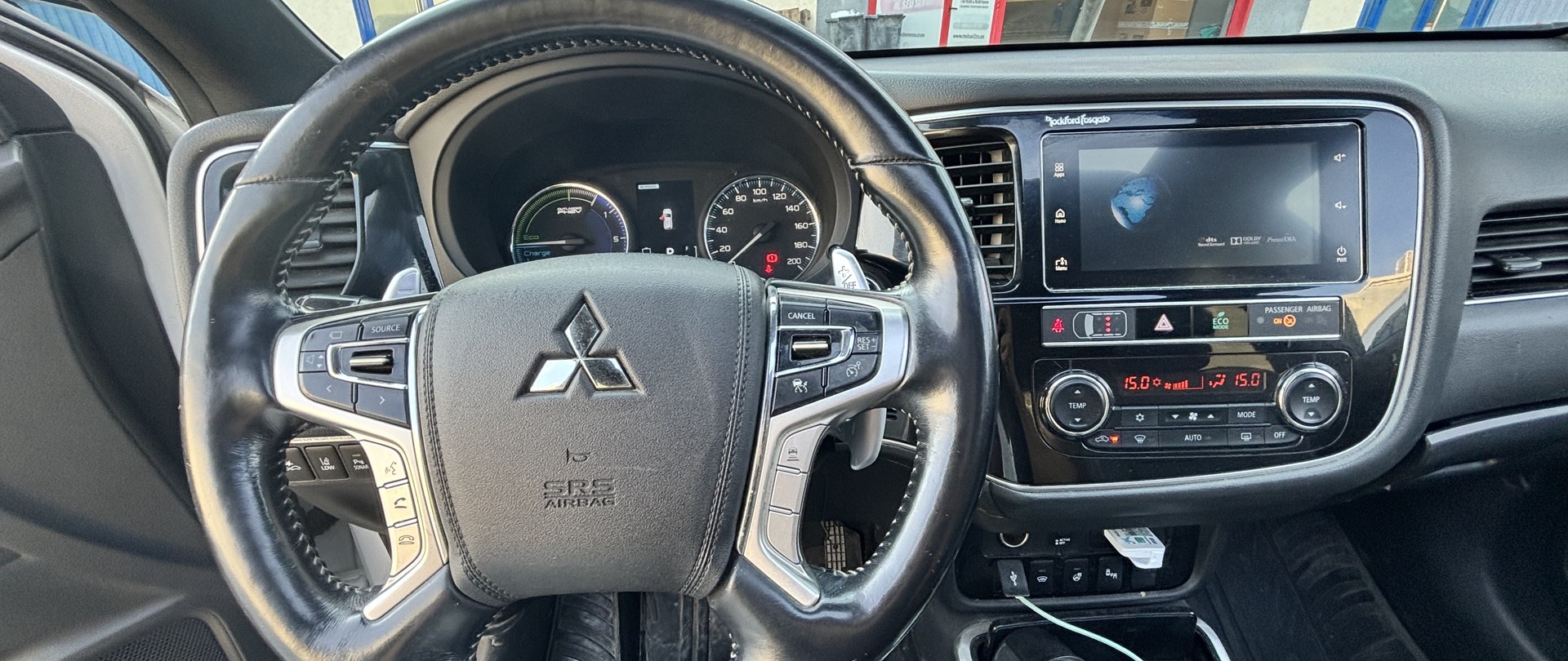 MITSUBISHI 2.4 PHEV Diamond S-Edition-image-2