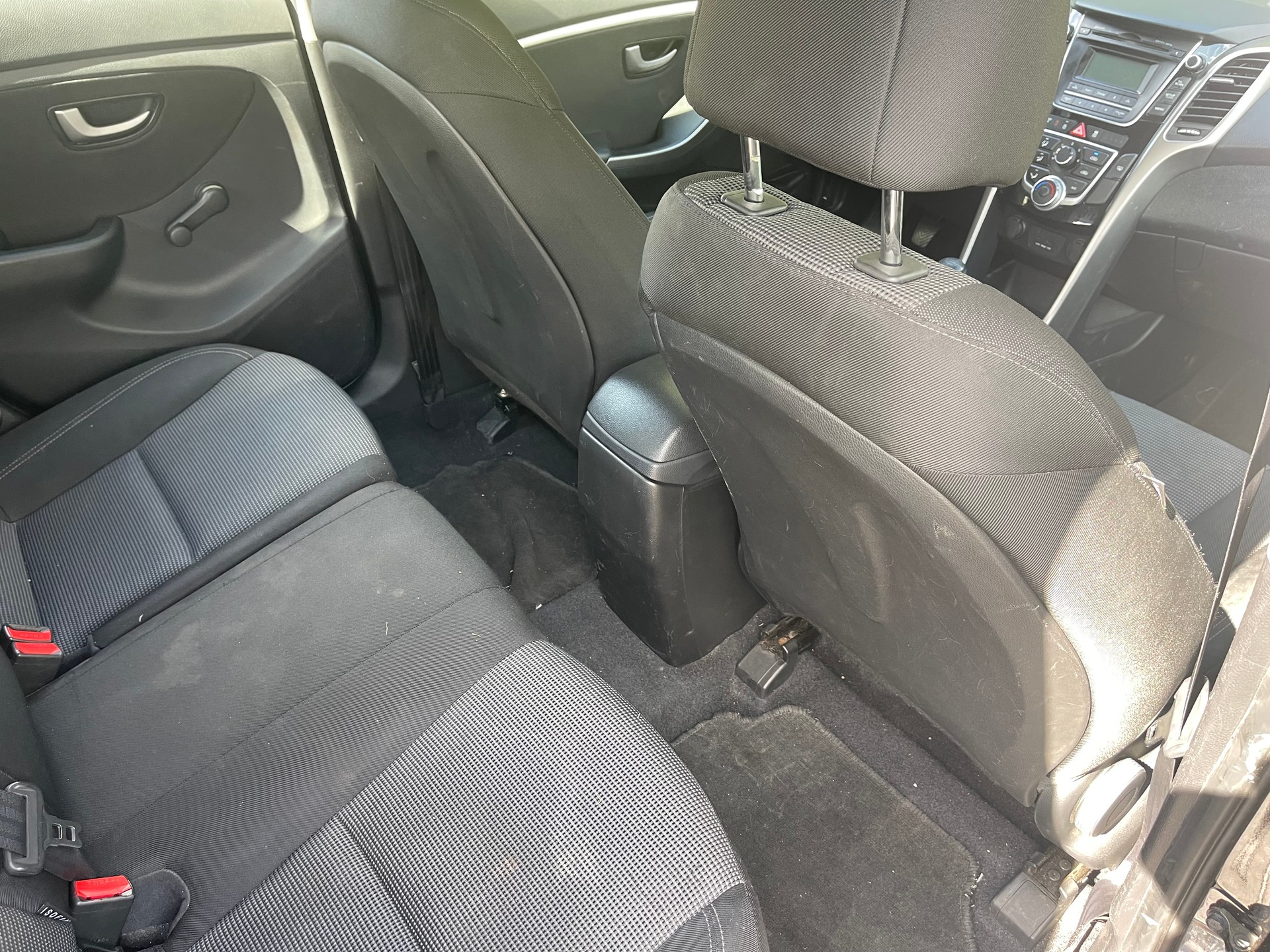 HYUNDAI i30 1.4 Comfort-image-10