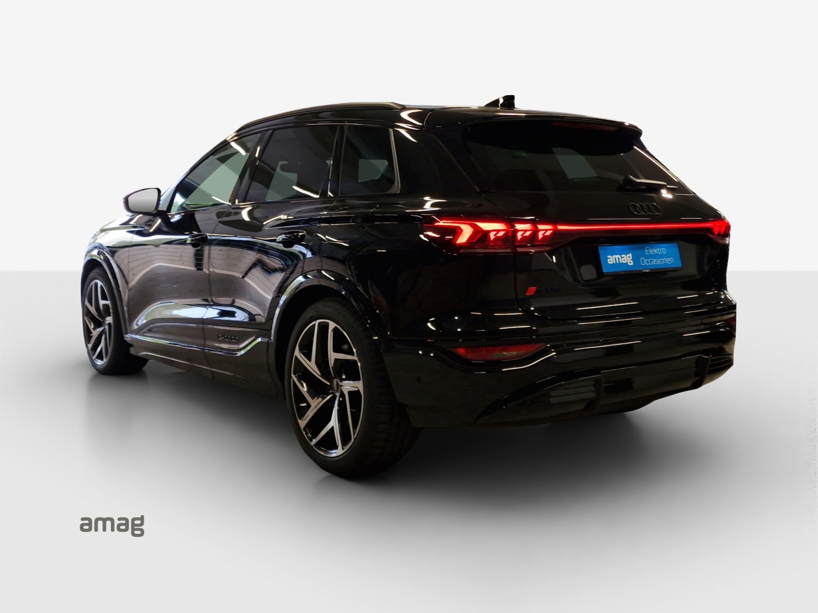 AUDI SQ6 e-tron quattro-image-2