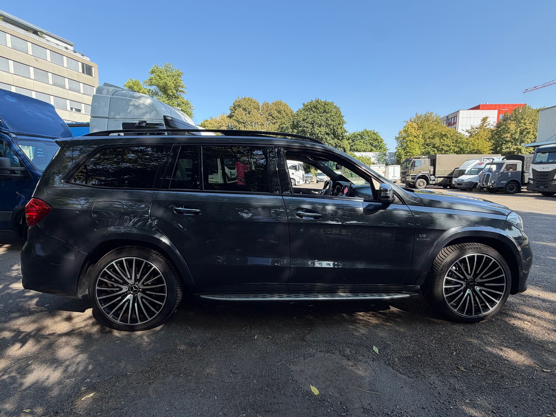 MERCEDES-BENZ GLS 63 AMG 4Matic Speedshift Plus 7G-Tronic-image-5