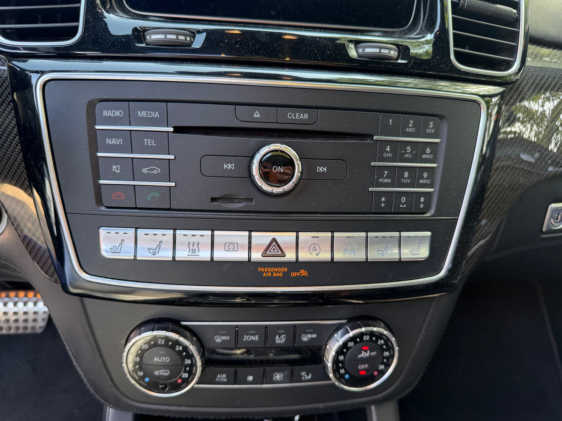 MERCEDES-BENZ GLS 63 AMG 4Matic Speedshift Plus 7G-Tronic-image-25