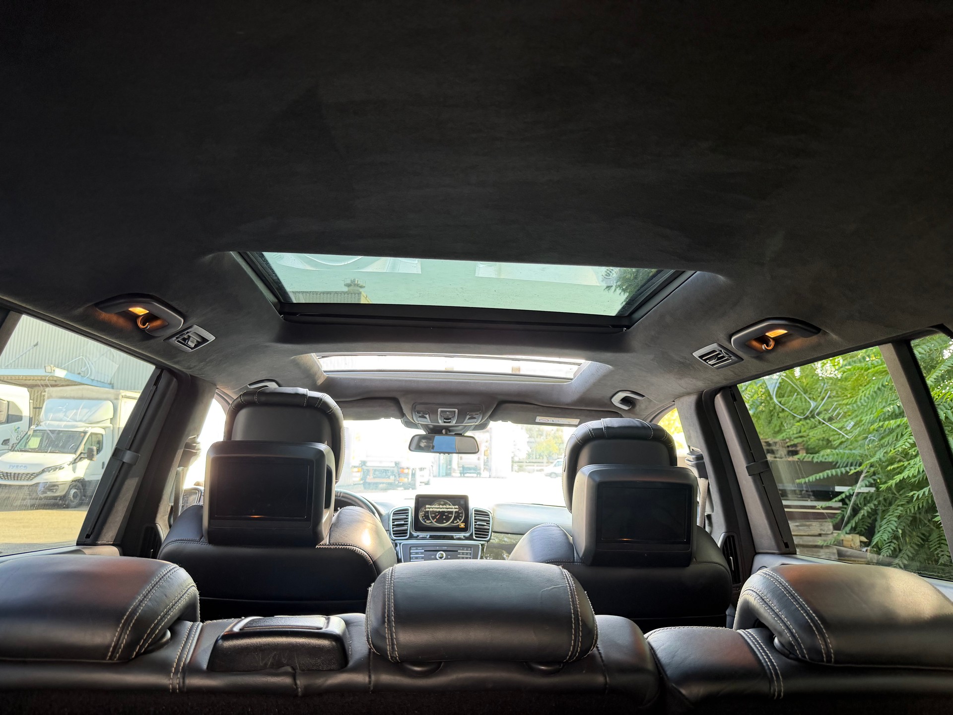 MERCEDES-BENZ GLS 63 AMG 4Matic Speedshift Plus 7G-Tronic-image-13