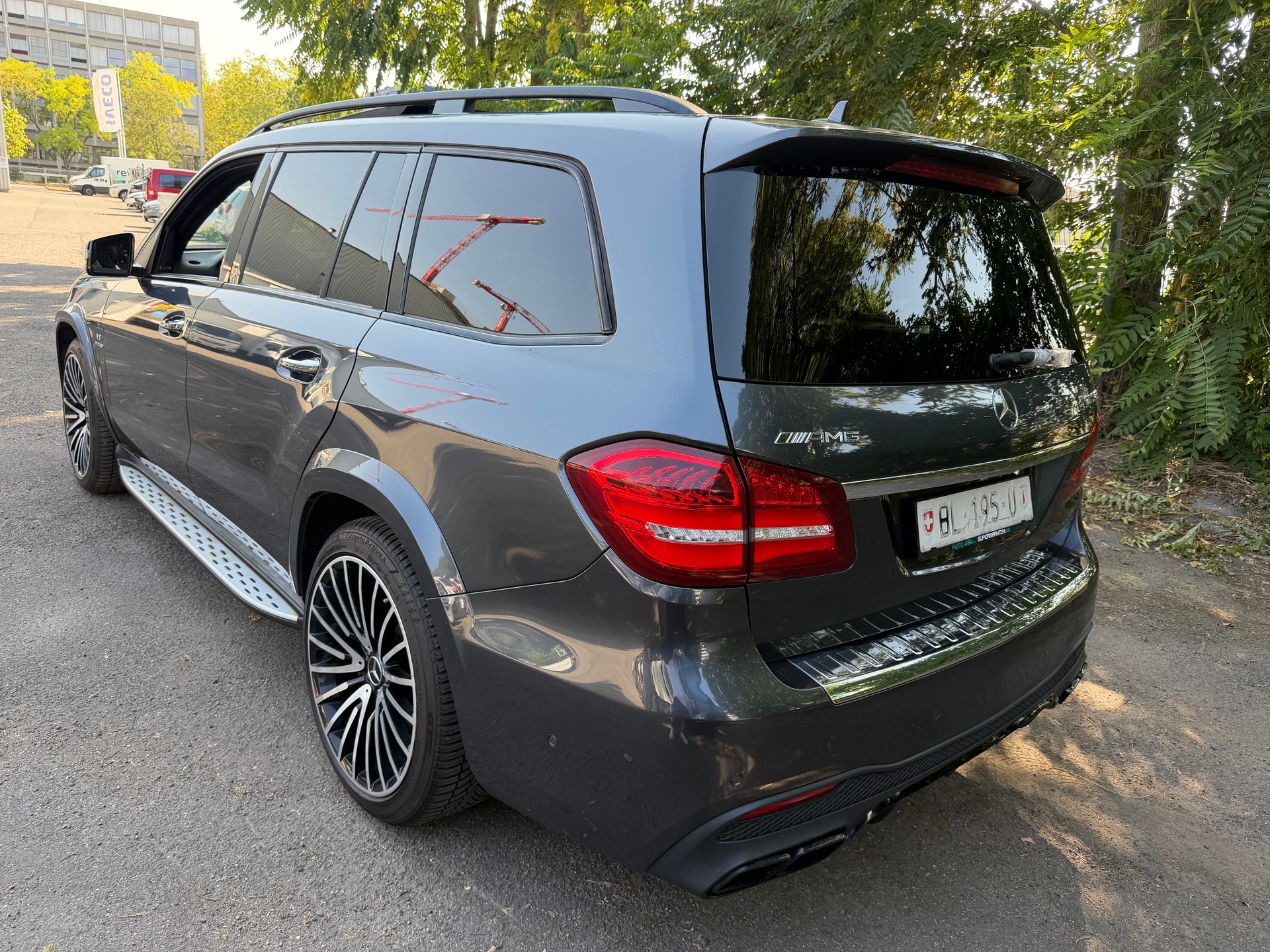 MERCEDES-BENZ GLS 63 AMG 4Matic Speedshift Plus 7G-Tronic-showroom-element-2