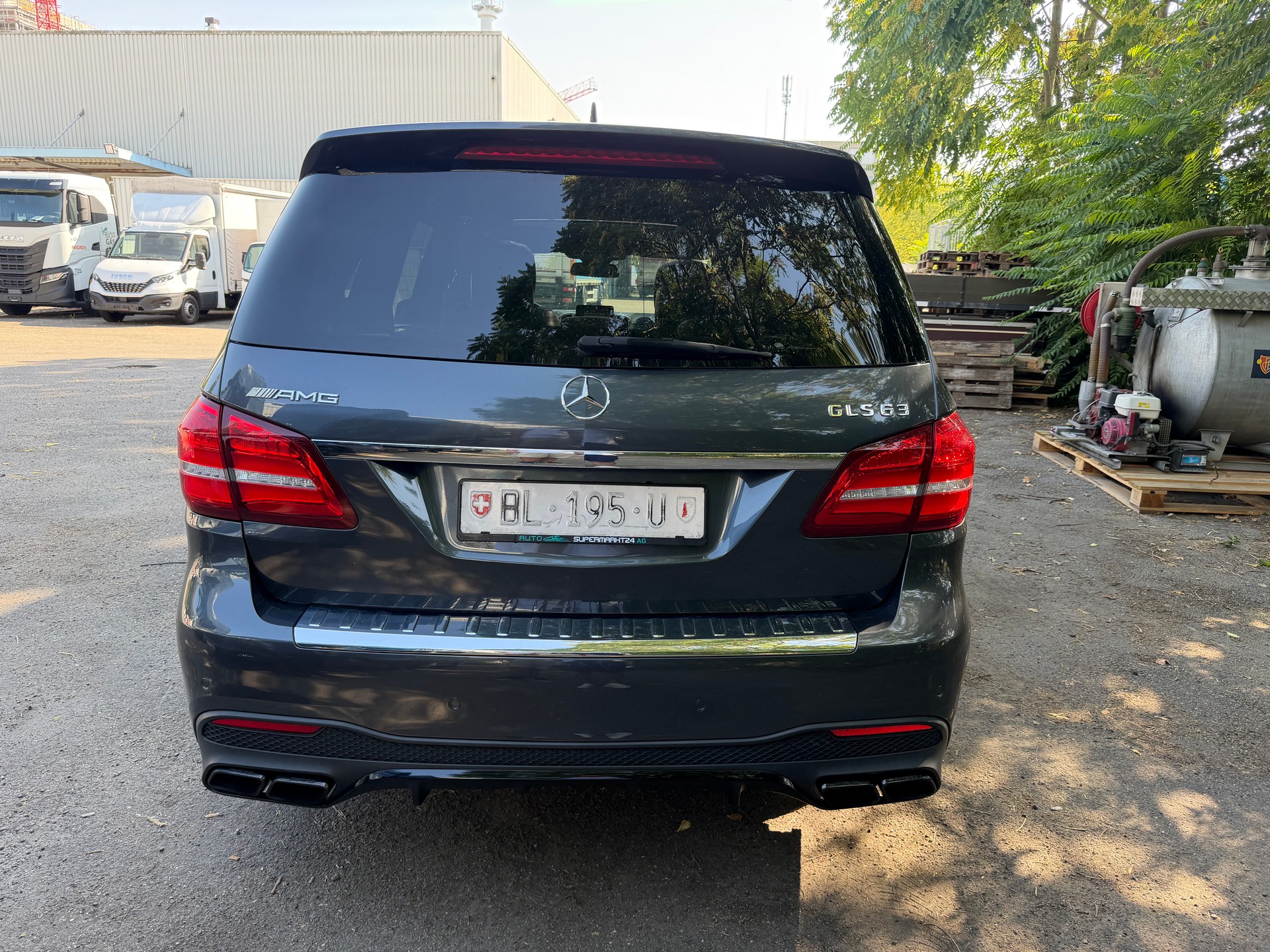 MERCEDES-BENZ GLS 63 AMG 4Matic Speedshift Plus 7G-Tronic-showroom-element-3