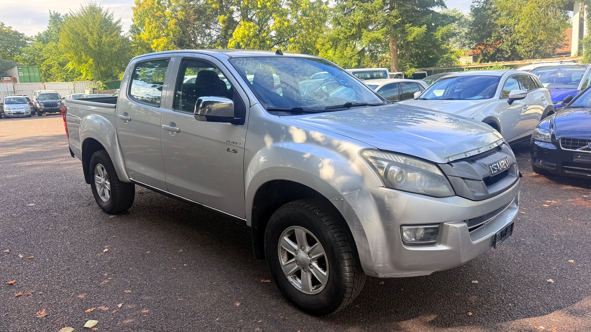 ISUZU D-MAX 2.5 Crew Cab Planet 4x4 * Problème pont arrière *-image-5