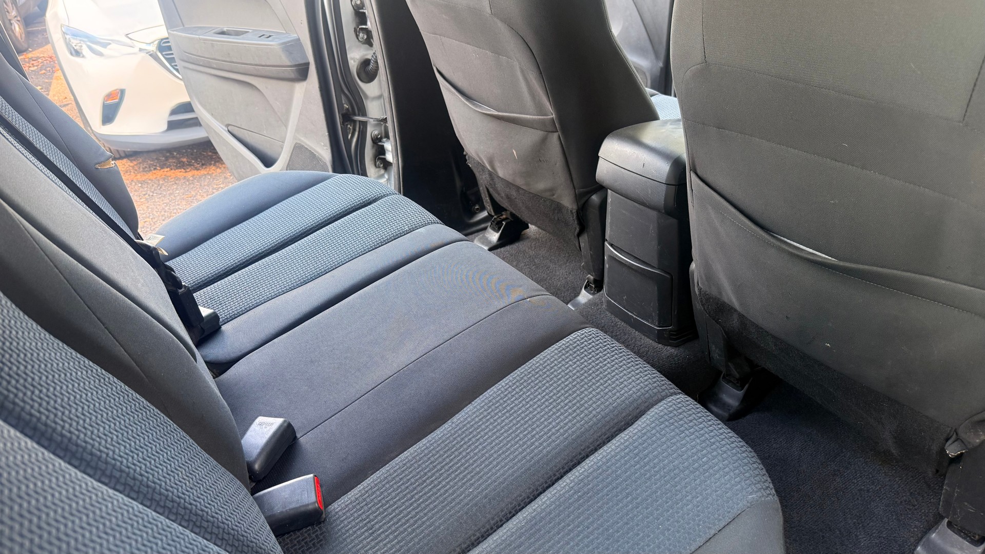 ISUZU D-MAX 2.5 Crew Cab Planet 4x4 * Problème pont arrière *-image-6