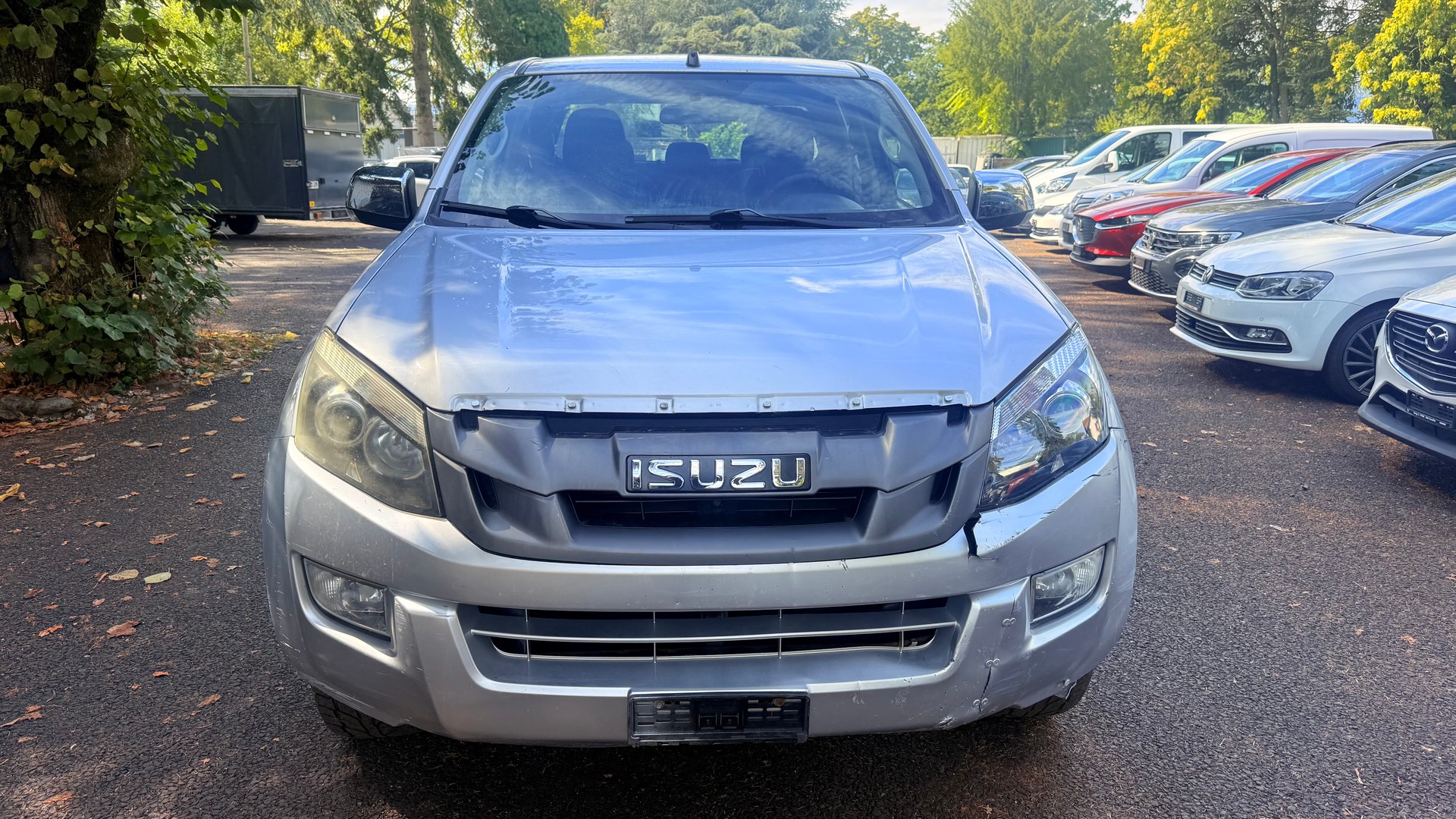 ISUZU D-MAX 2.5 Crew Cab Planet 4x4 * Problème pont arrière *