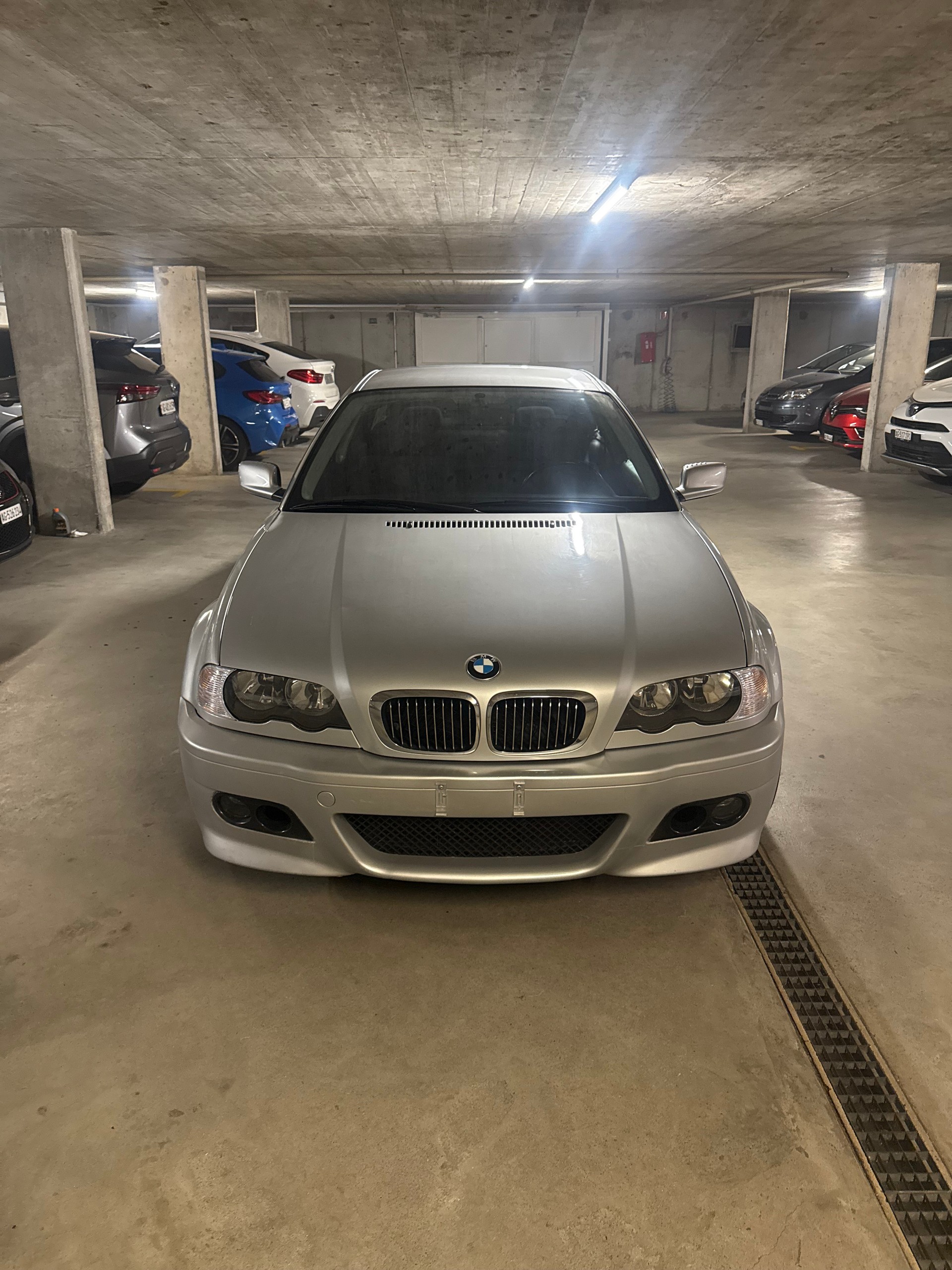 BMW 320Ci-image-1