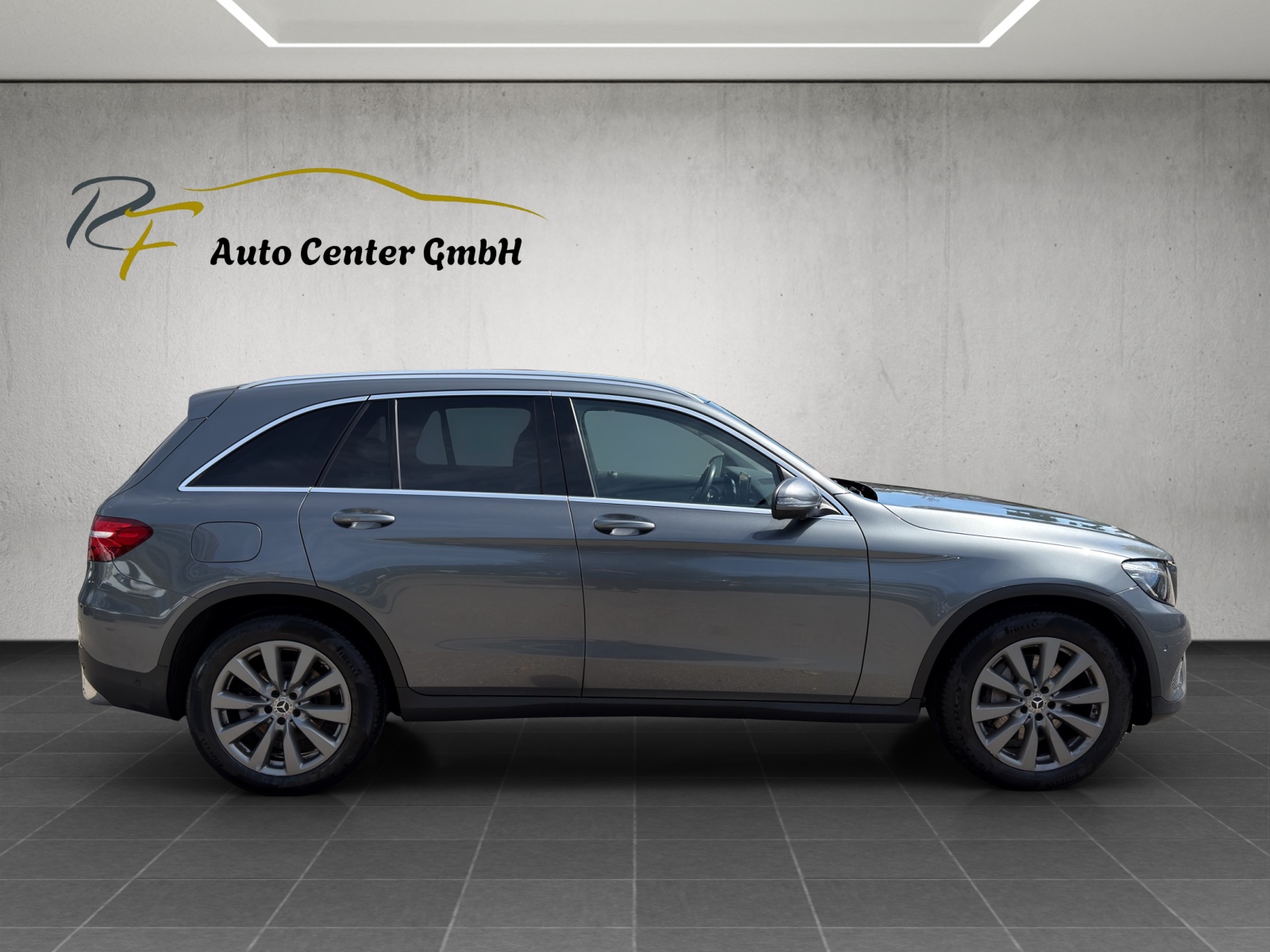 MERCEDES-BENZ GLC 250 AMG Line 4Matic 9G-Tronic-image-7