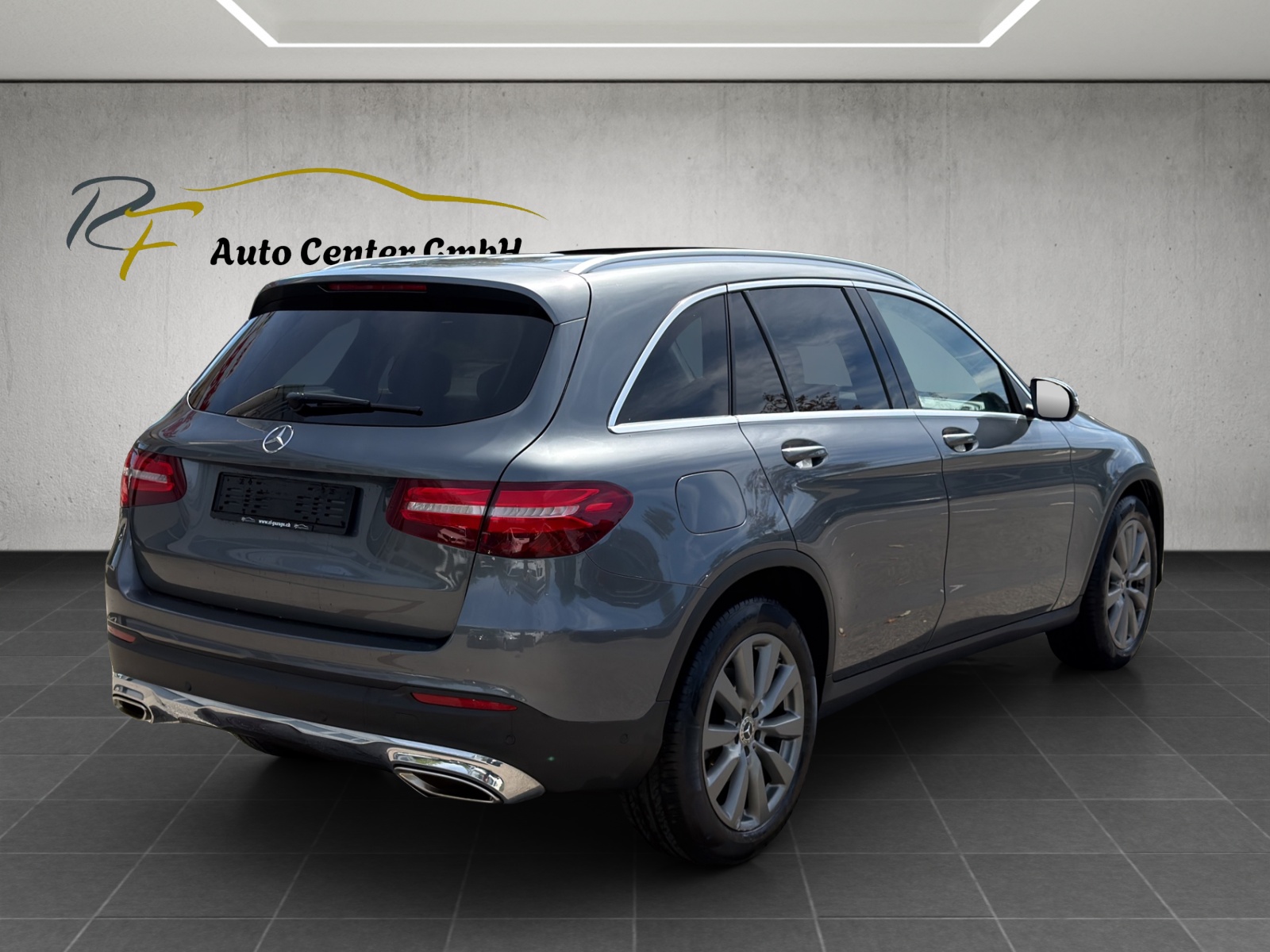 MERCEDES-BENZ GLC 250 AMG Line 4Matic 9G-Tronic-image-6