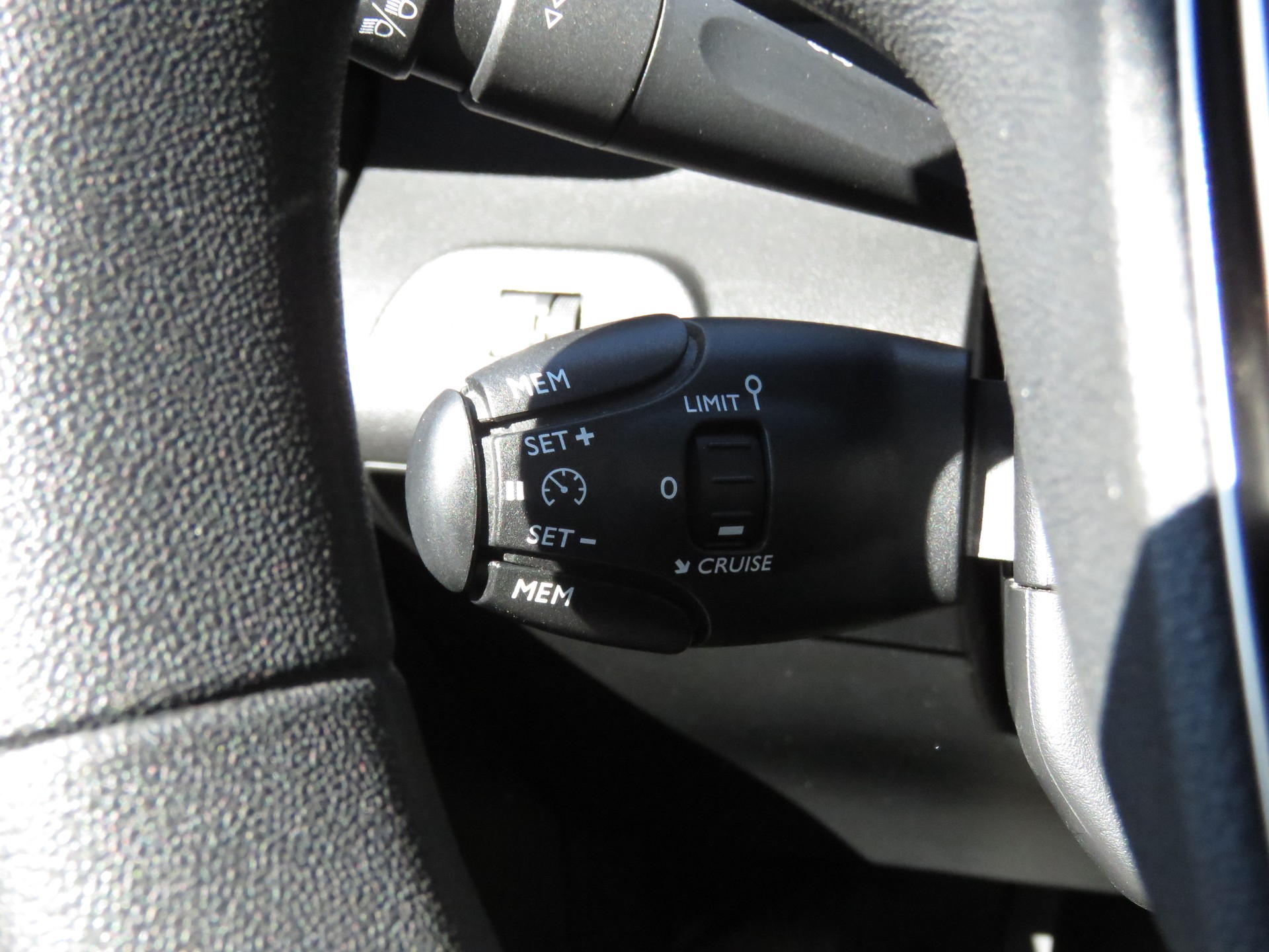 PEUGEOT Partner 1.5 Blue HDi s/s Premium 650kg-image-15