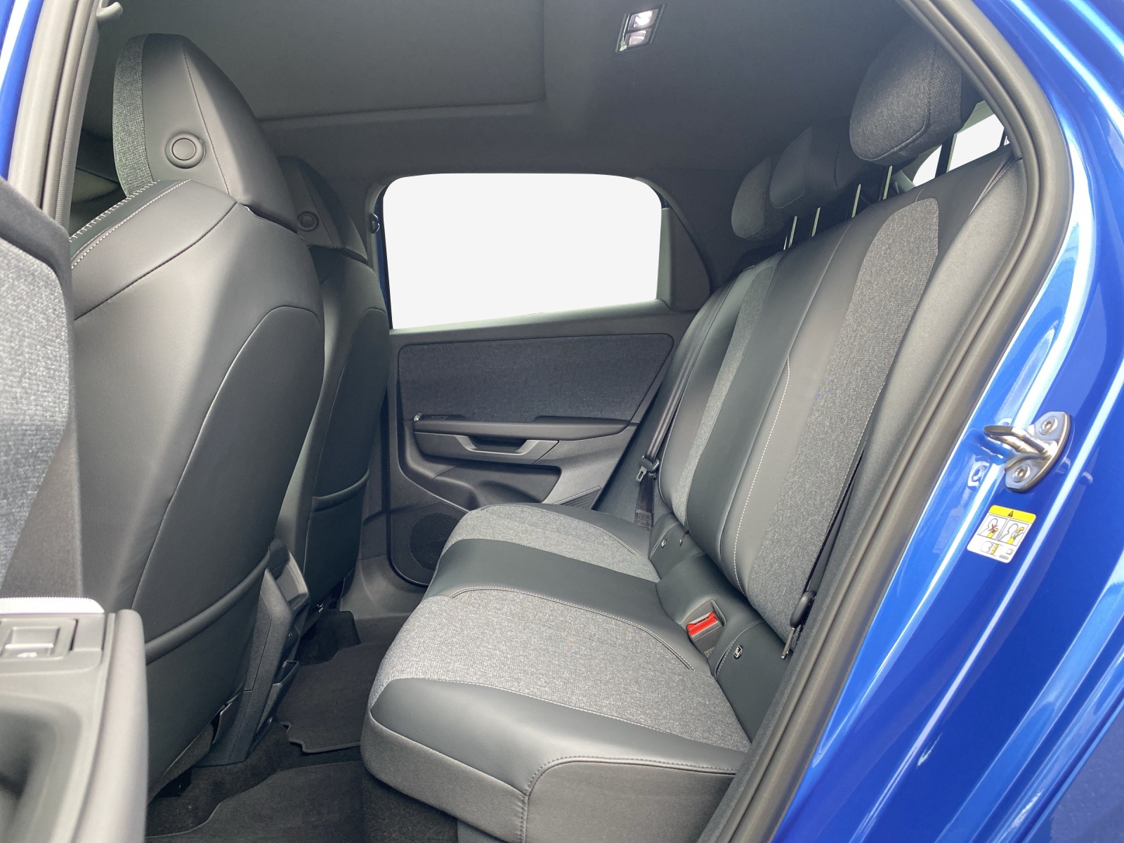 VW ID.Polo 52 kWh Style Edition One Plus-image-10