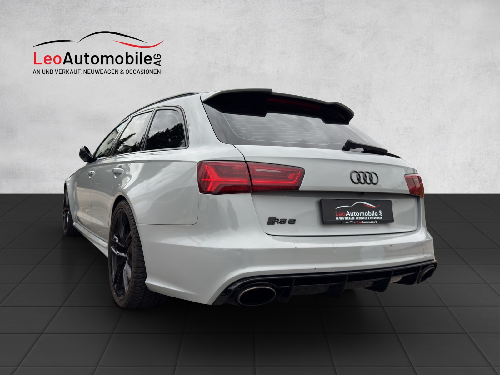 AUDI RS6 Avant 4.0 TFSI V8 quattro Tiptronic-image-2