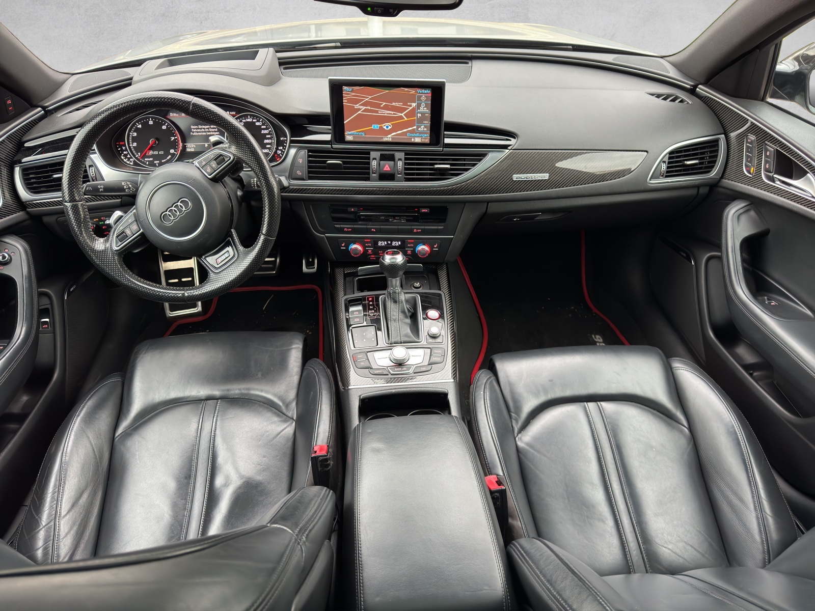 AUDI RS6 Avant 4.0 TFSI V8 quattro Tiptronic-image-11