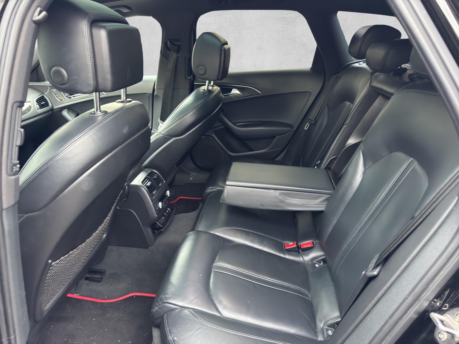 AUDI RS6 Avant 4.0 TFSI V8 quattro Tiptronic-image-10