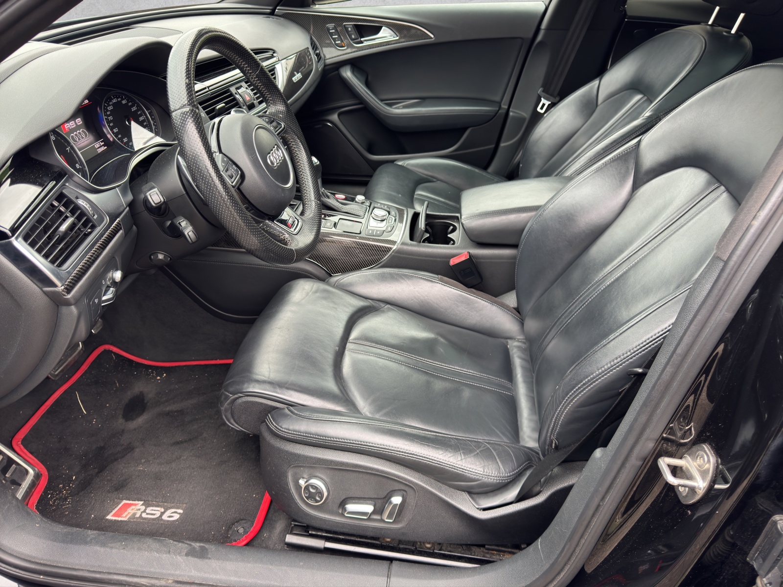 AUDI RS6 Avant 4.0 TFSI V8 quattro Tiptronic-image-7