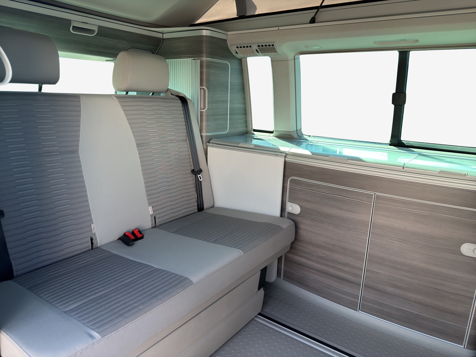 VW T6 California 2.0 TDI Ocean Liberty 4Motion DSG-image-11