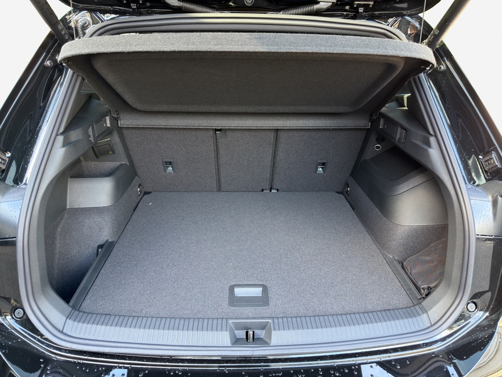 VW Tiguan 2.0 TSI DSG R-Line Plus 4Motion-image-12