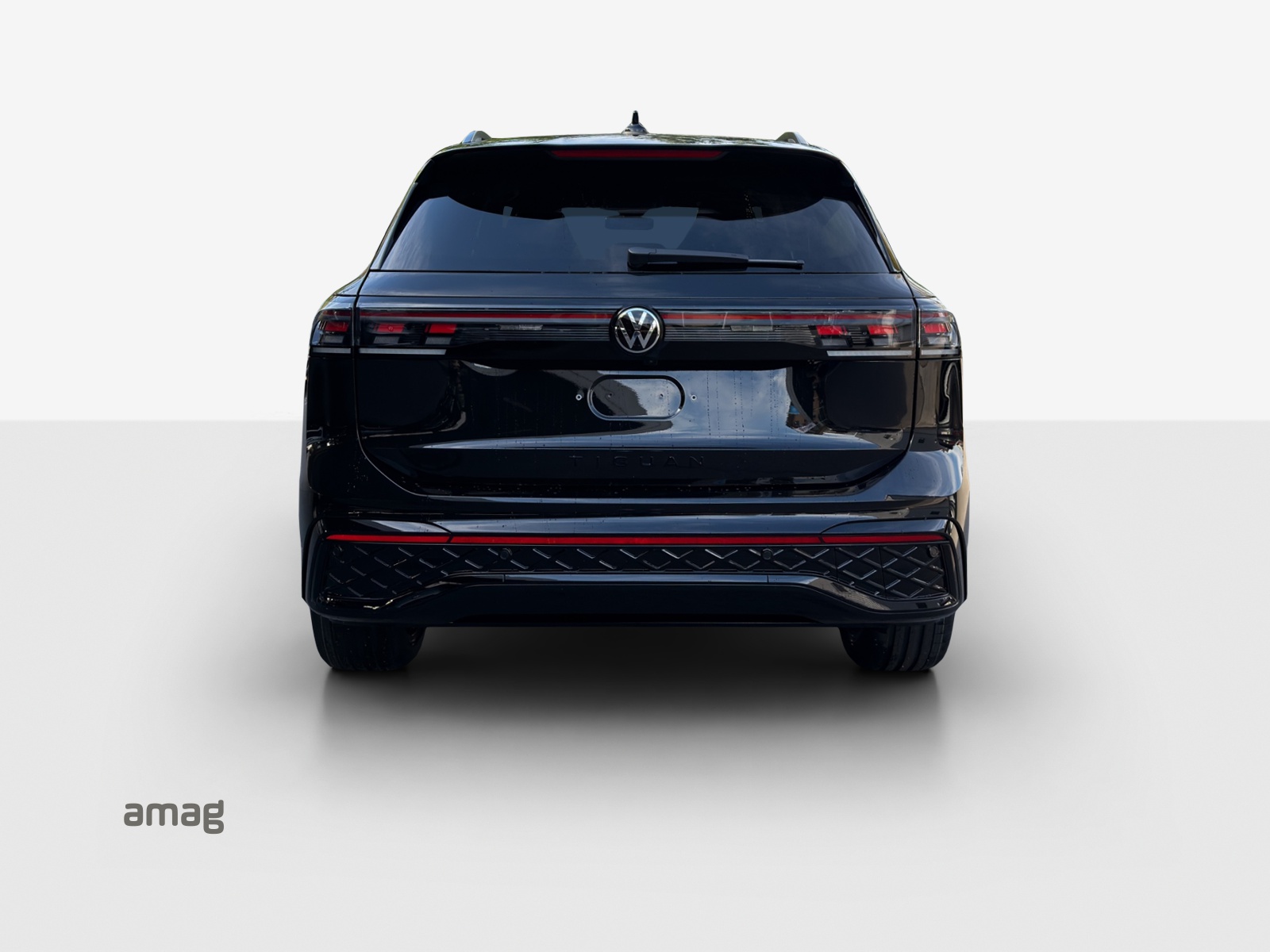 VW Tiguan 2.0 TSI DSG R-Line Plus 4Motion-showroom-element-3