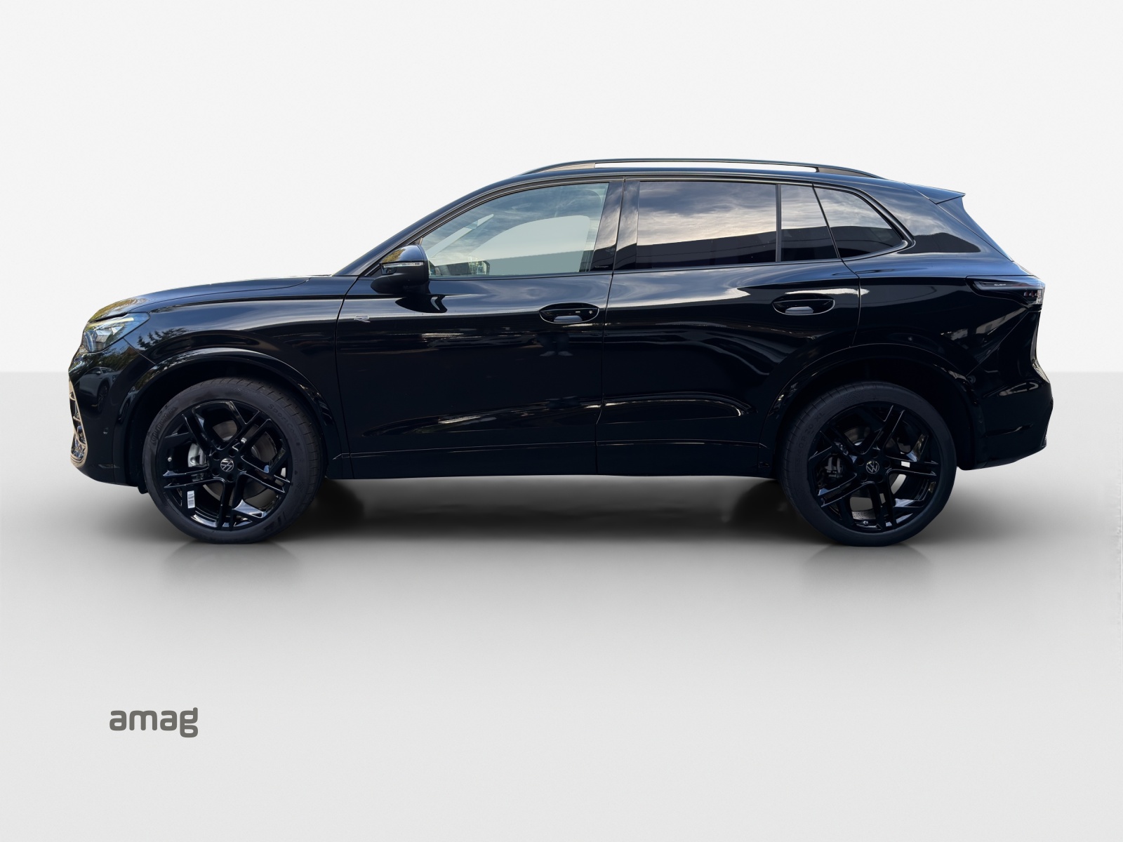 VW Tiguan 2.0 TSI DSG R-Line Plus 4Motion-showroom-element-1