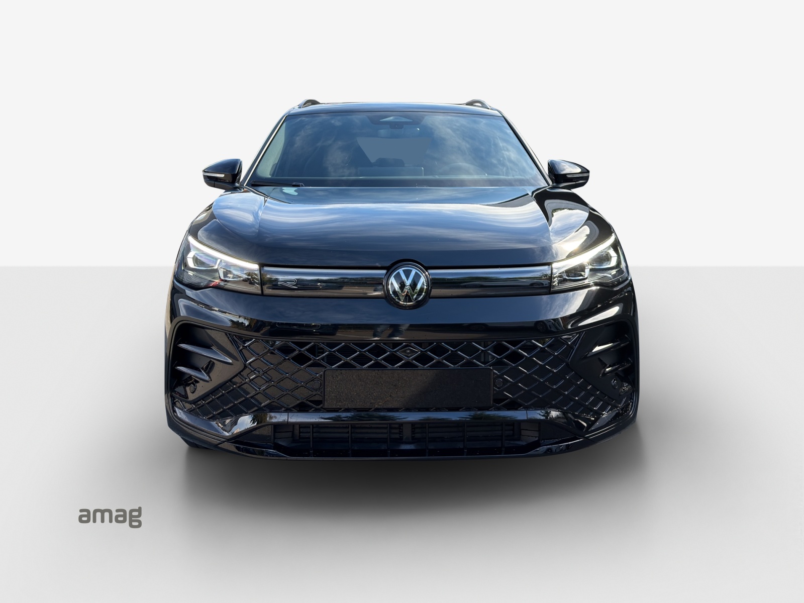 VW Tiguan 2.0 TSI DSG R-Line Plus 4Motion-image-6