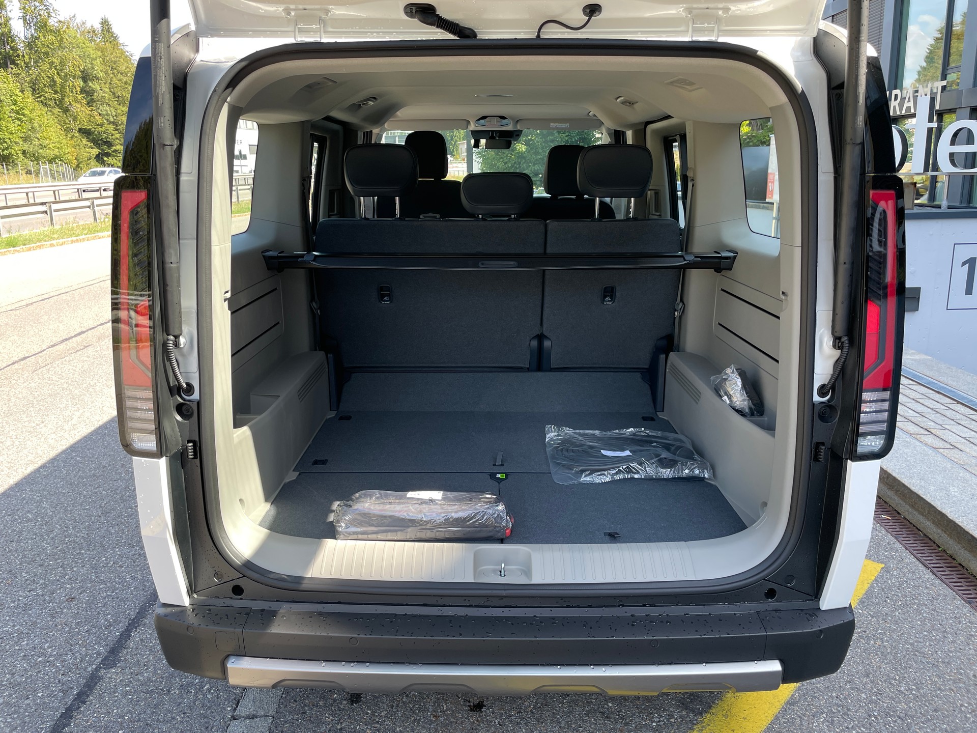 KIA PV5 71.2 kWh Elite mit Elite Pack und Wärmepumpe-image-7