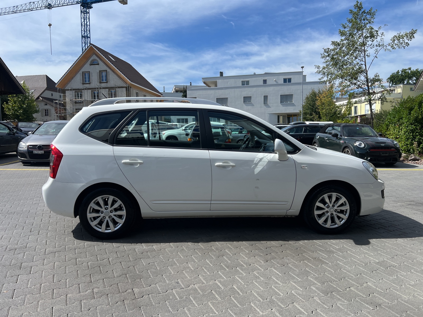 KIA Carens 1.6 CVVT Classic-image-4