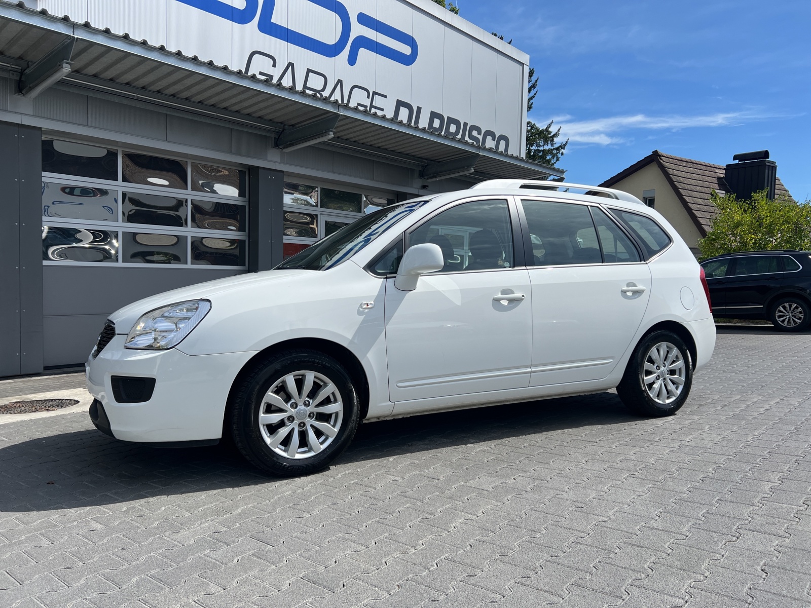 KIA Carens 1.6 CVVT Classic-image-0