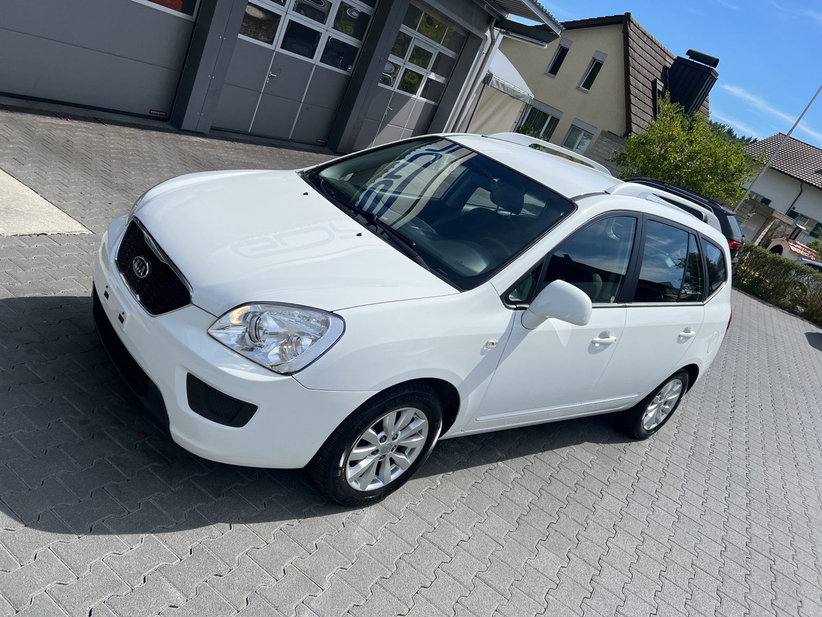 KIA Carens 1.6 CVVT Classic-image-10