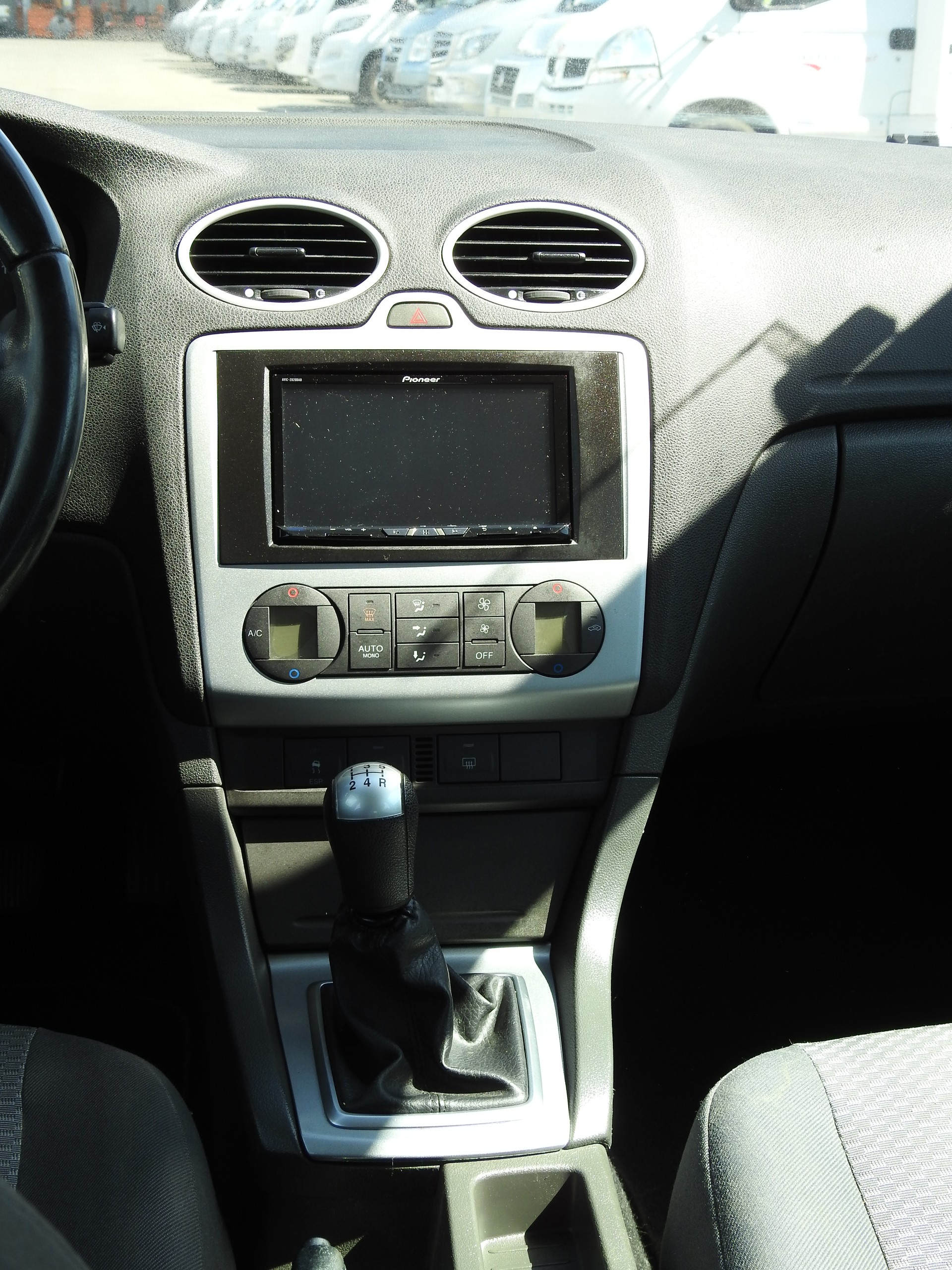 FORD Focus 1.8i Carving-image-17