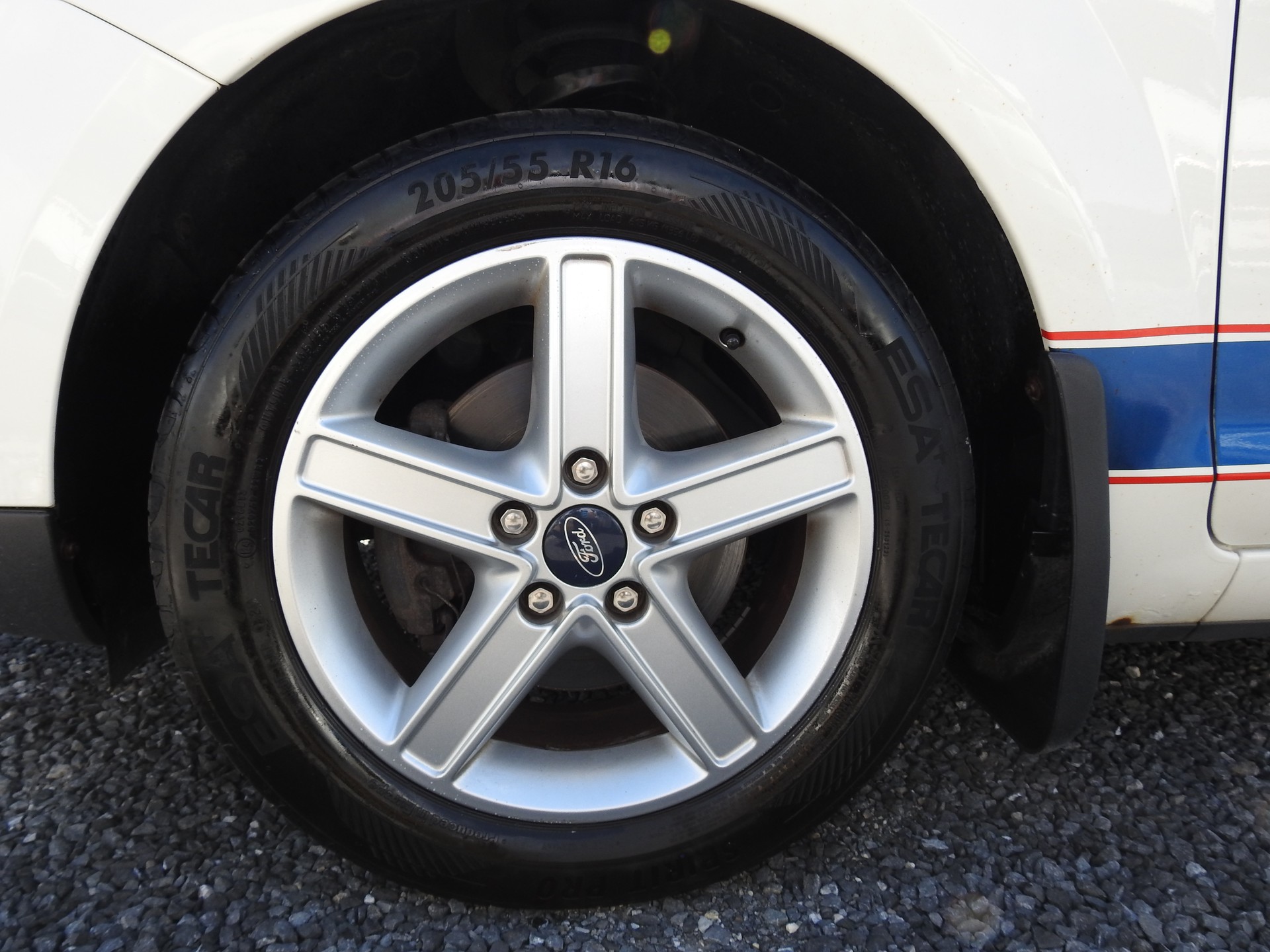 FORD Focus 1.8i Carving-image-8