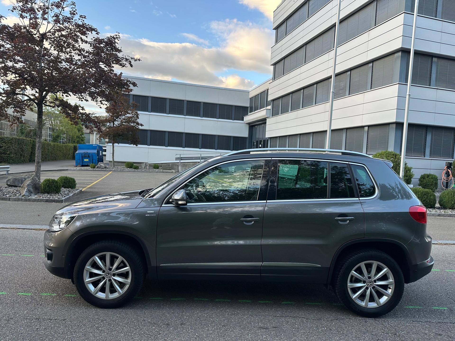 VW Tiguan 2.0 TDI BMT Cup 4Motion DSG-image-4