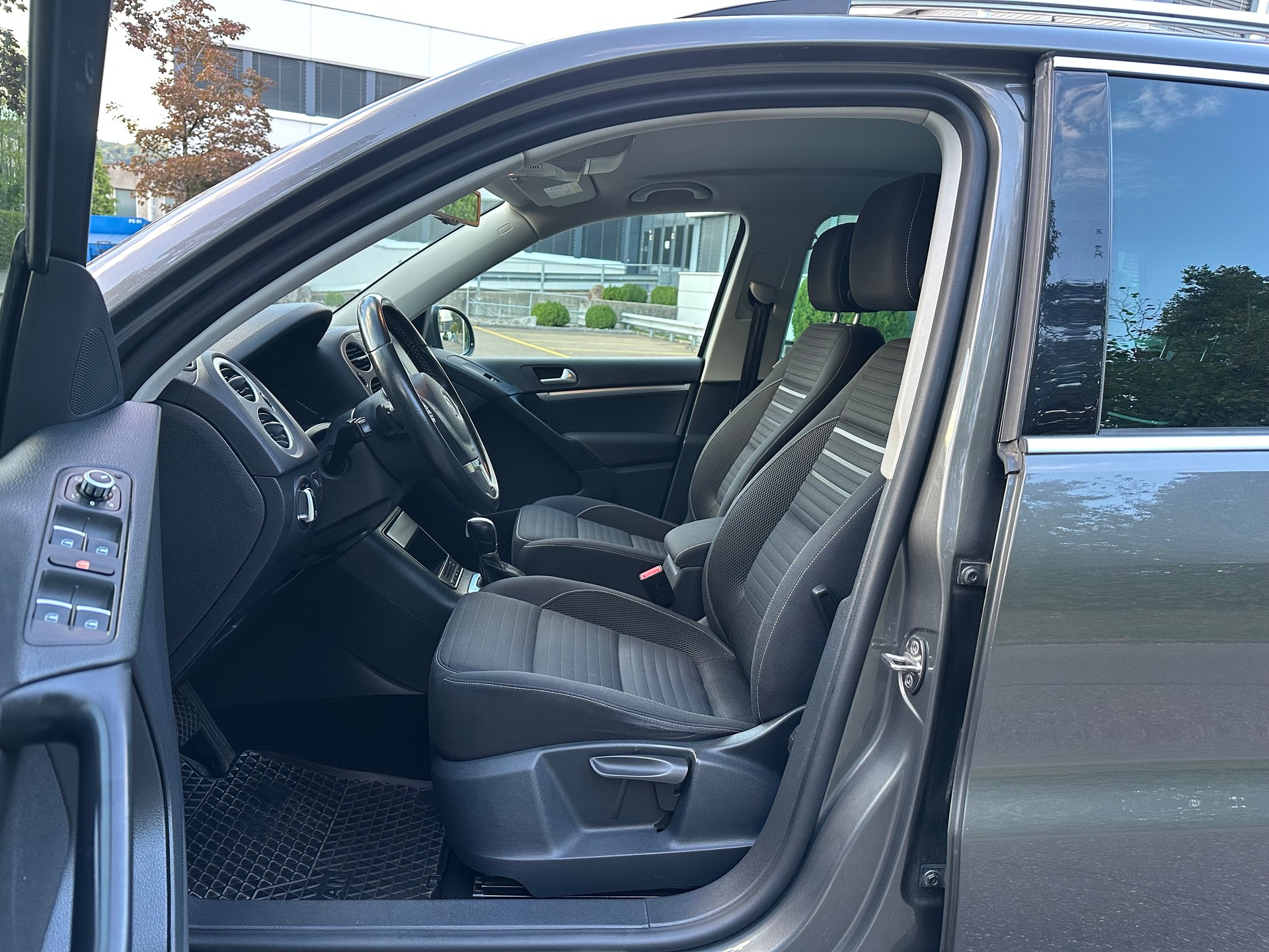 VW Tiguan 2.0 TDI BMT Cup 4Motion DSG-image-8