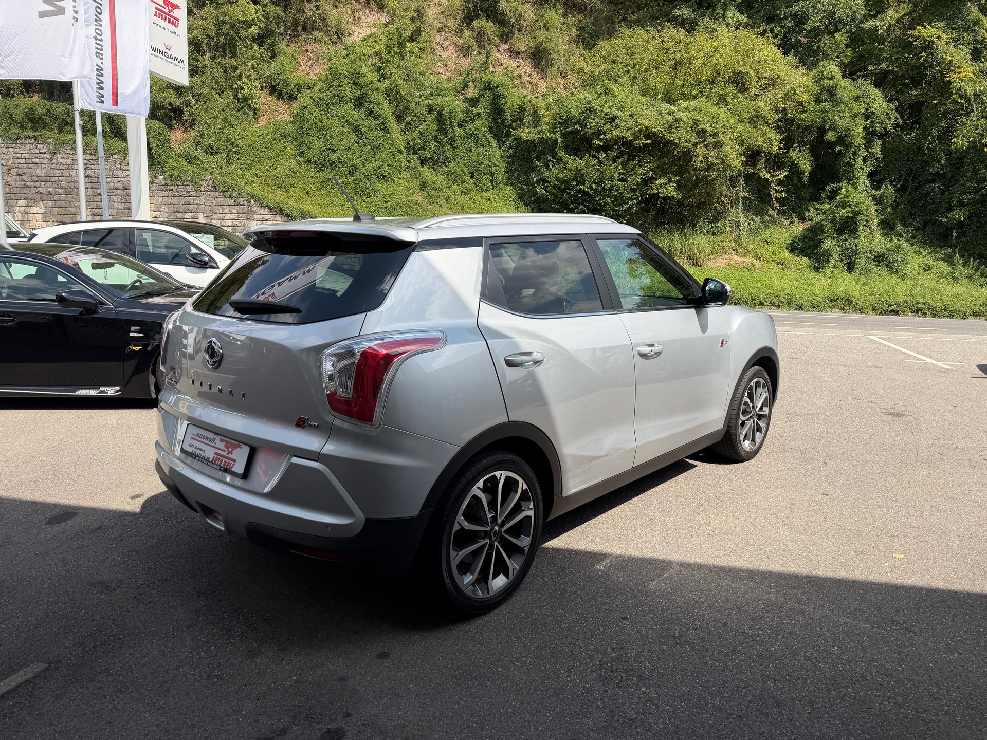 KGM-SsangYong Tivoli 1.6 e-XGi Sapphire 4WD Automatic-image-4